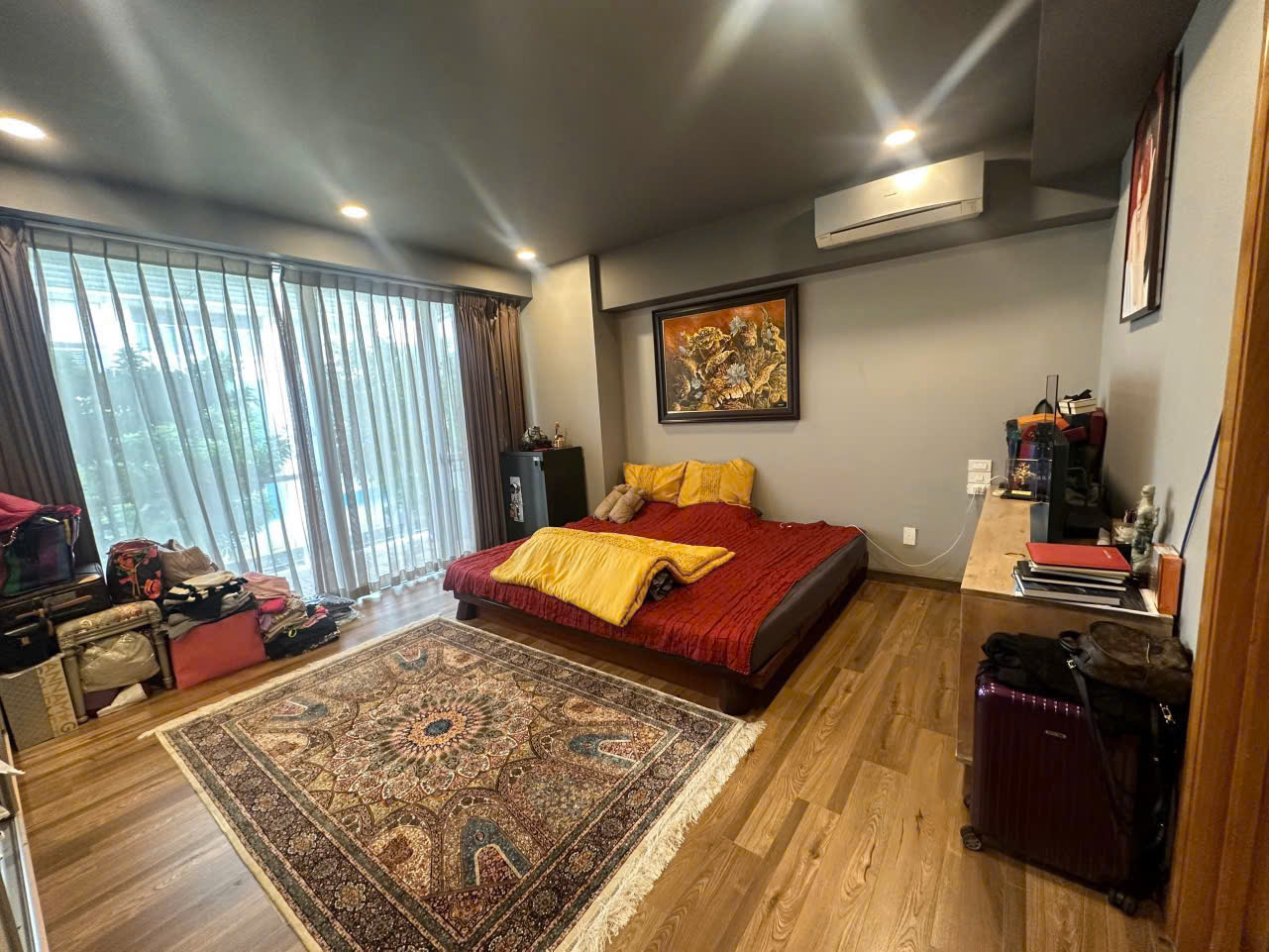 Garden Plaza 2 Phu My Hung apartment for sale, District 7 has 3 bedrooms, beautiful furniture, free car 7