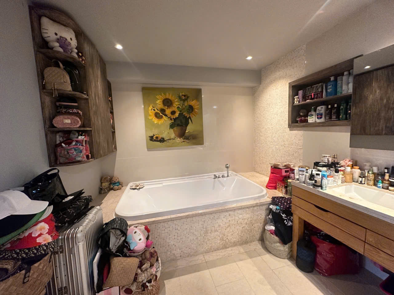 Garden Plaza 2 Phu My Hung apartment for sale, District 7 has 3 bedrooms, beautiful furniture, free car 2