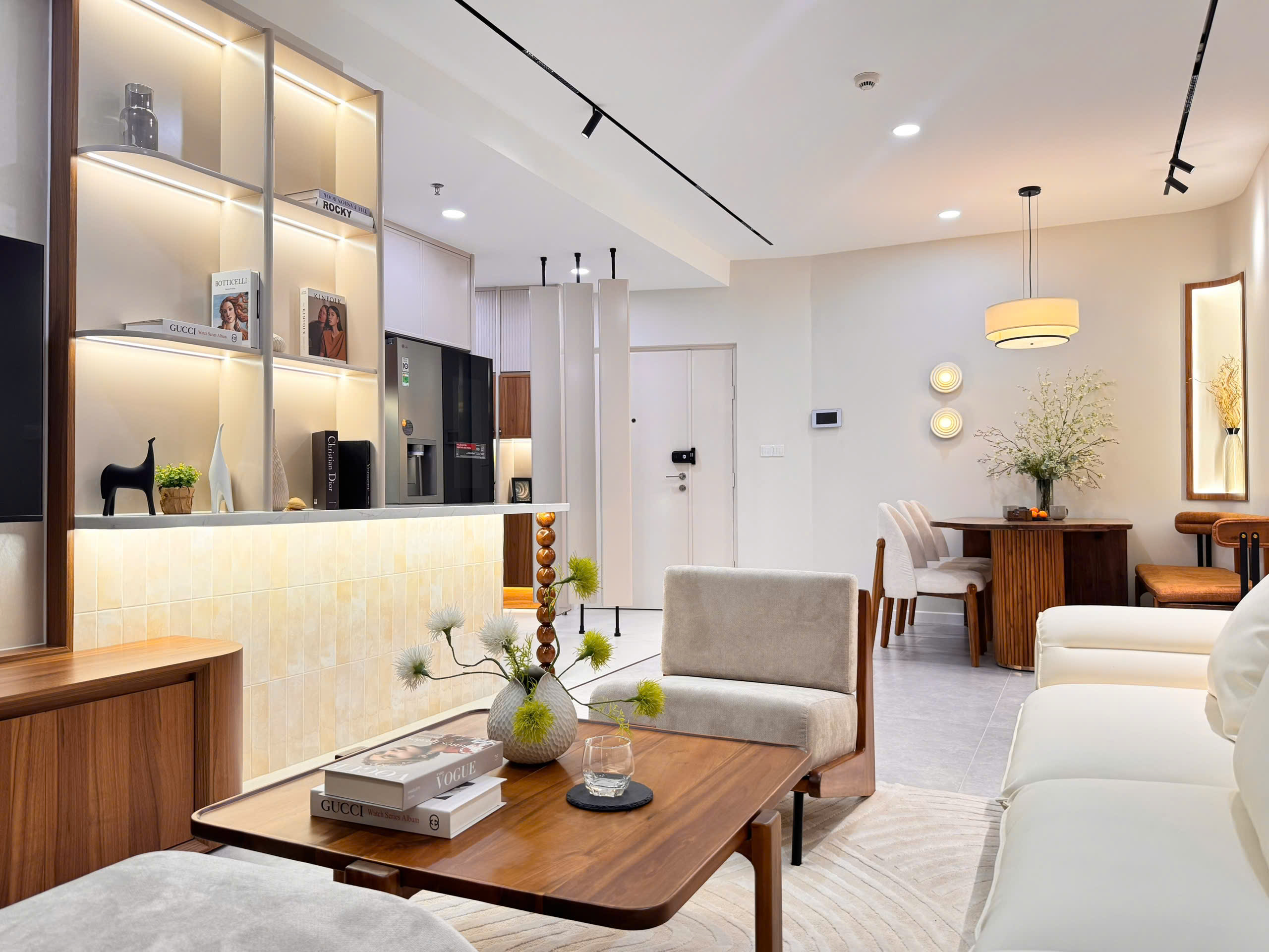 Luxury apartment for sale in Green Valley Phu My Hung, District 7, corner apartment with 2 bedrooms with park view – 96m2 2