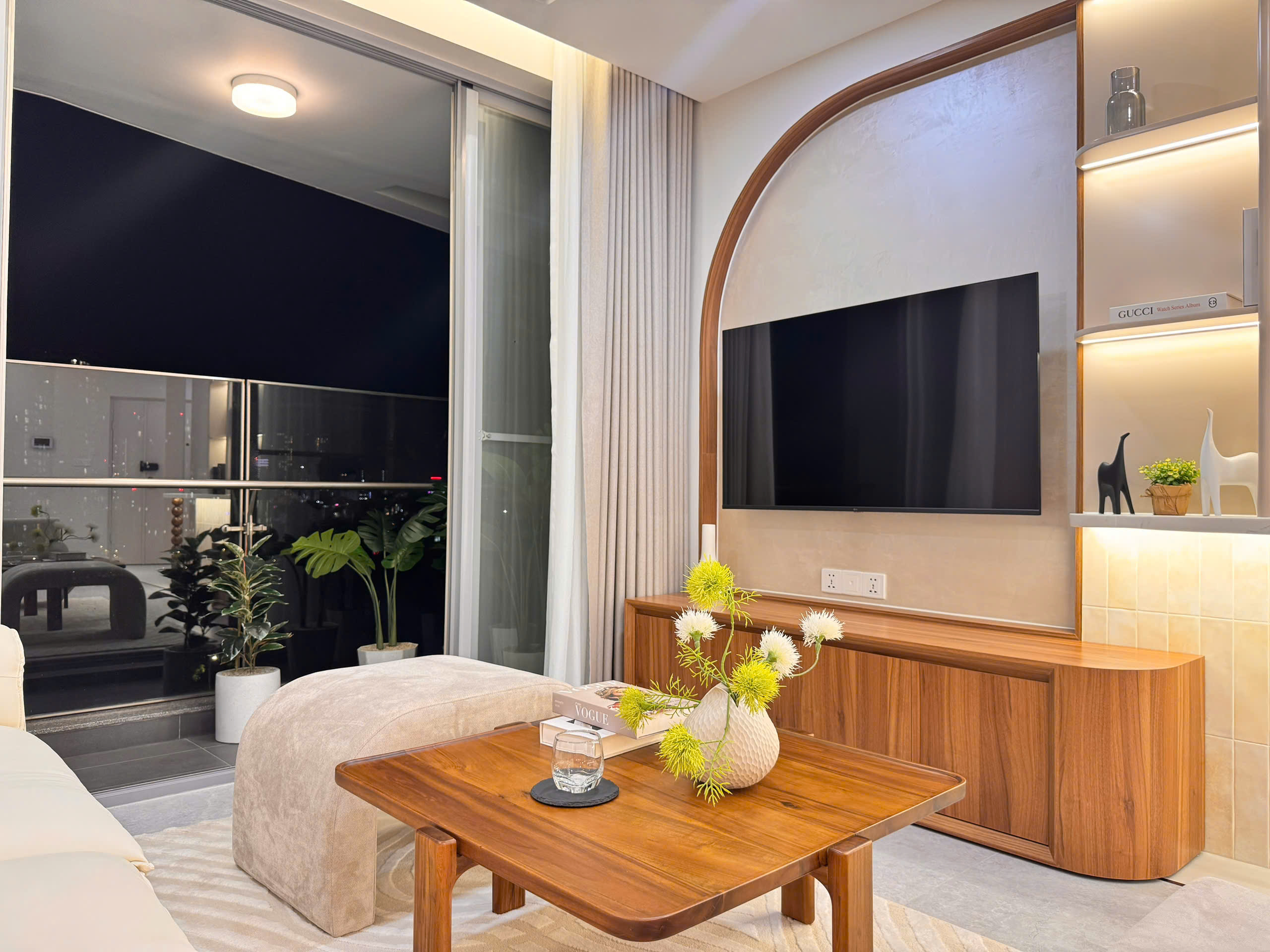 Luxury apartment for sale in Green Valley Phu My Hung, District 7, corner apartment with 2 bedrooms with park view – 96m2 5