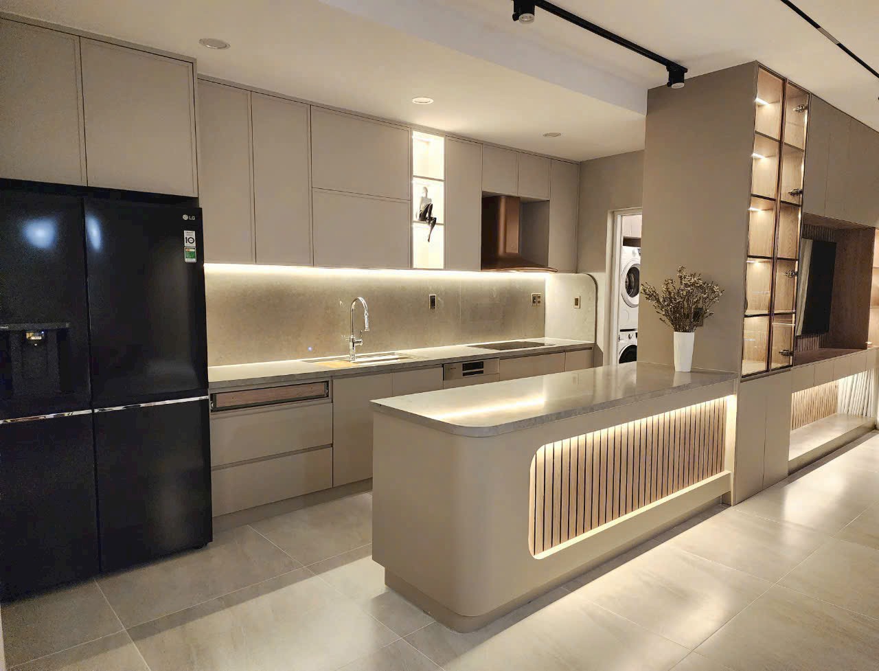 Riverpark Phu My Hung luxury apartment for sale, District 7 with 3 bedrooms, high floor view of the whole city 4