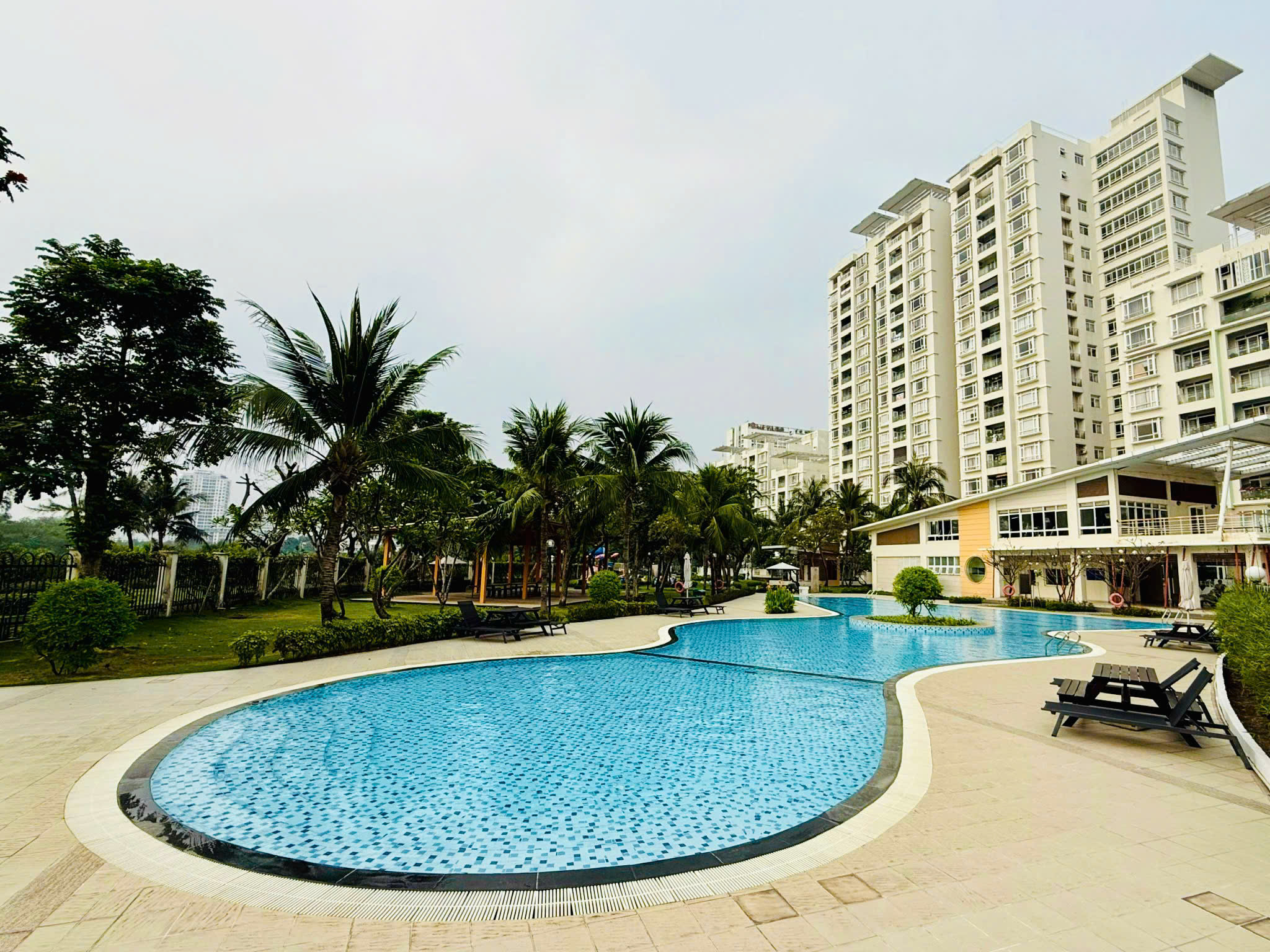 Luxury apartment for rent Riverside Residence Phu My Hung, District 7, beautiful house on the high floor with 3 bedrooms 12