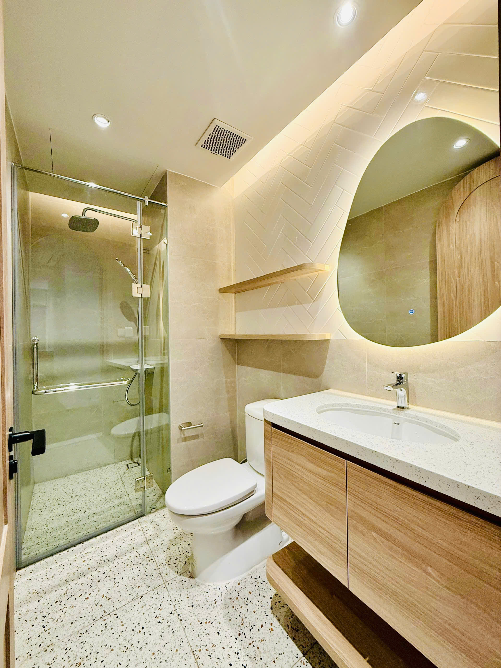 Luxury apartment for rent Riverside Residence Phu My Hung, District 7, beautiful house on the high floor with 3 bedrooms 8