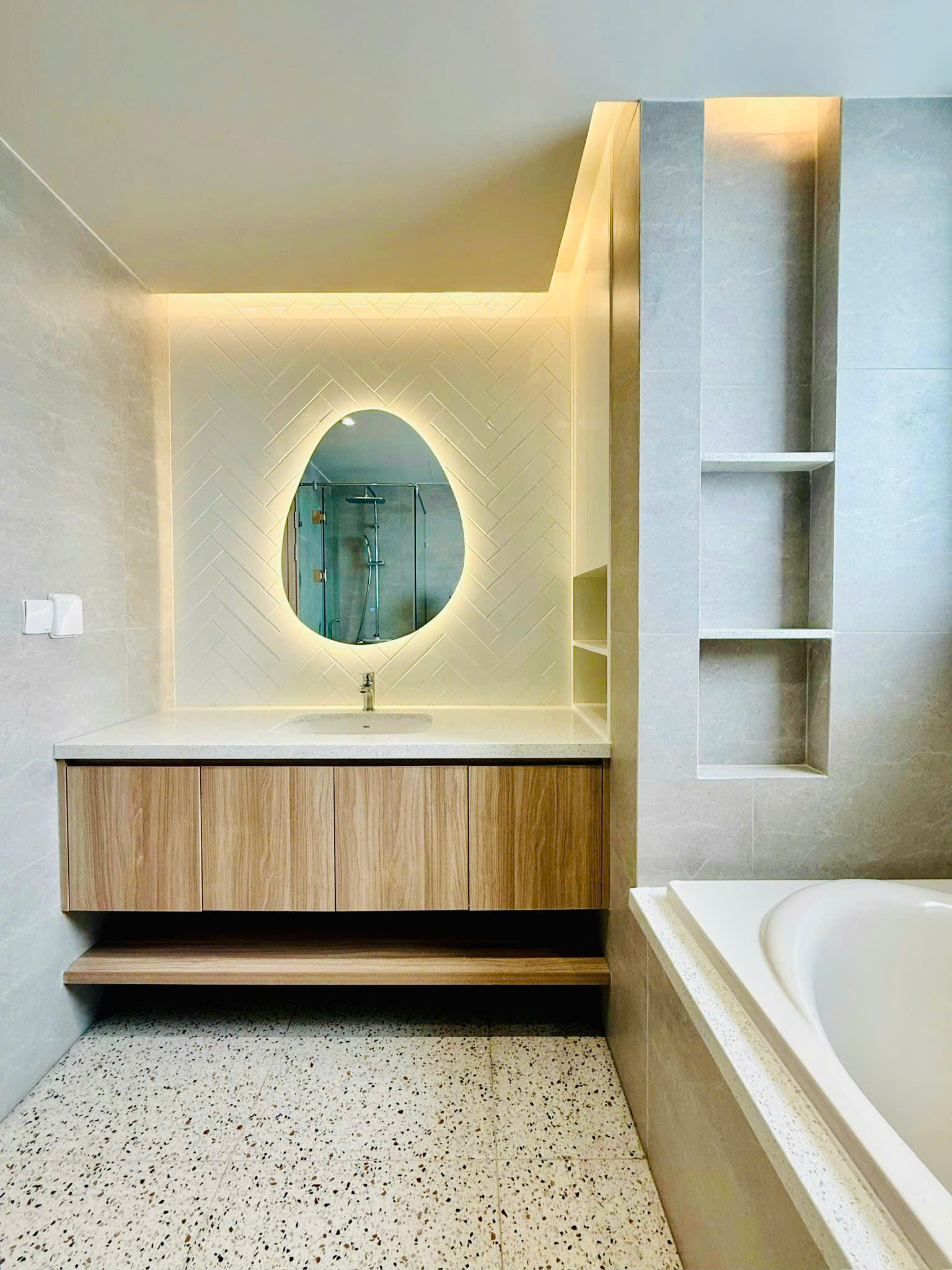 Luxury apartment for rent Riverside Residence Phu My Hung, District 7, beautiful house on the high floor with 3 bedrooms 6