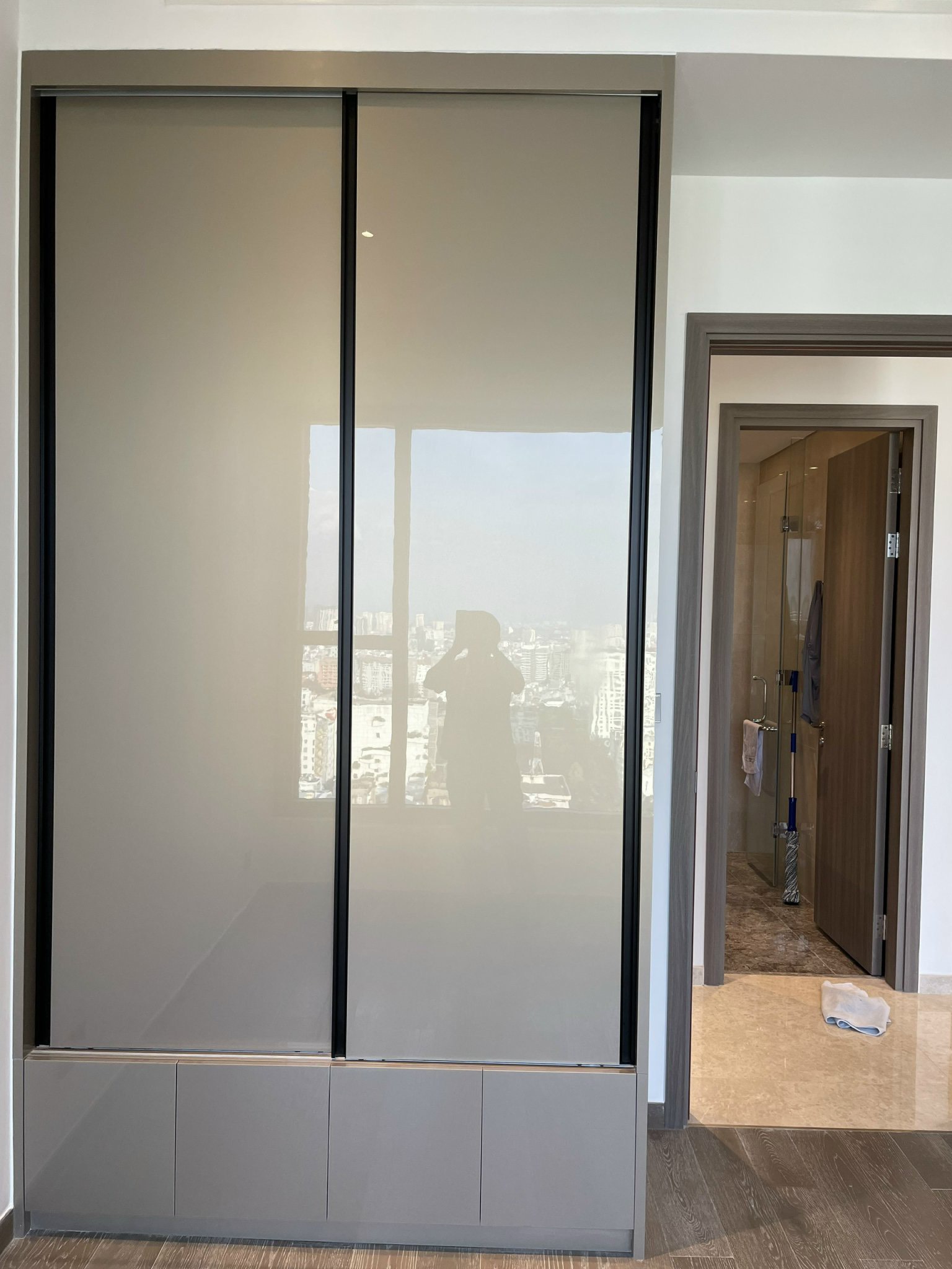 The MarQ luxury apartment for sale, District 1 has 2 bedrooms, high floor, Landmark view 9
