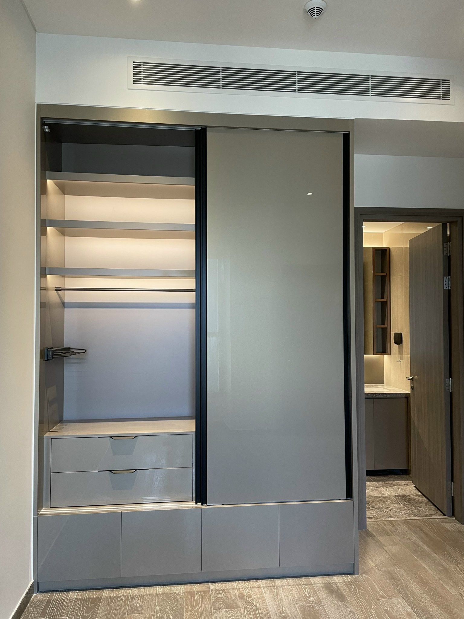 The MarQ luxury apartment for sale, District 1 has 2 bedrooms, high floor, Landmark view 7