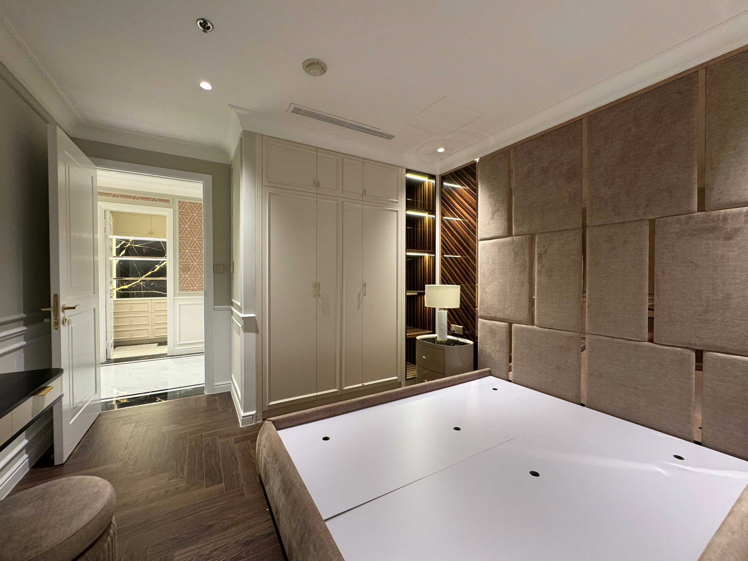 Vincom Center luxury apartment for sale or rent in District 1 with 3 bedrooms, fully furnished 15