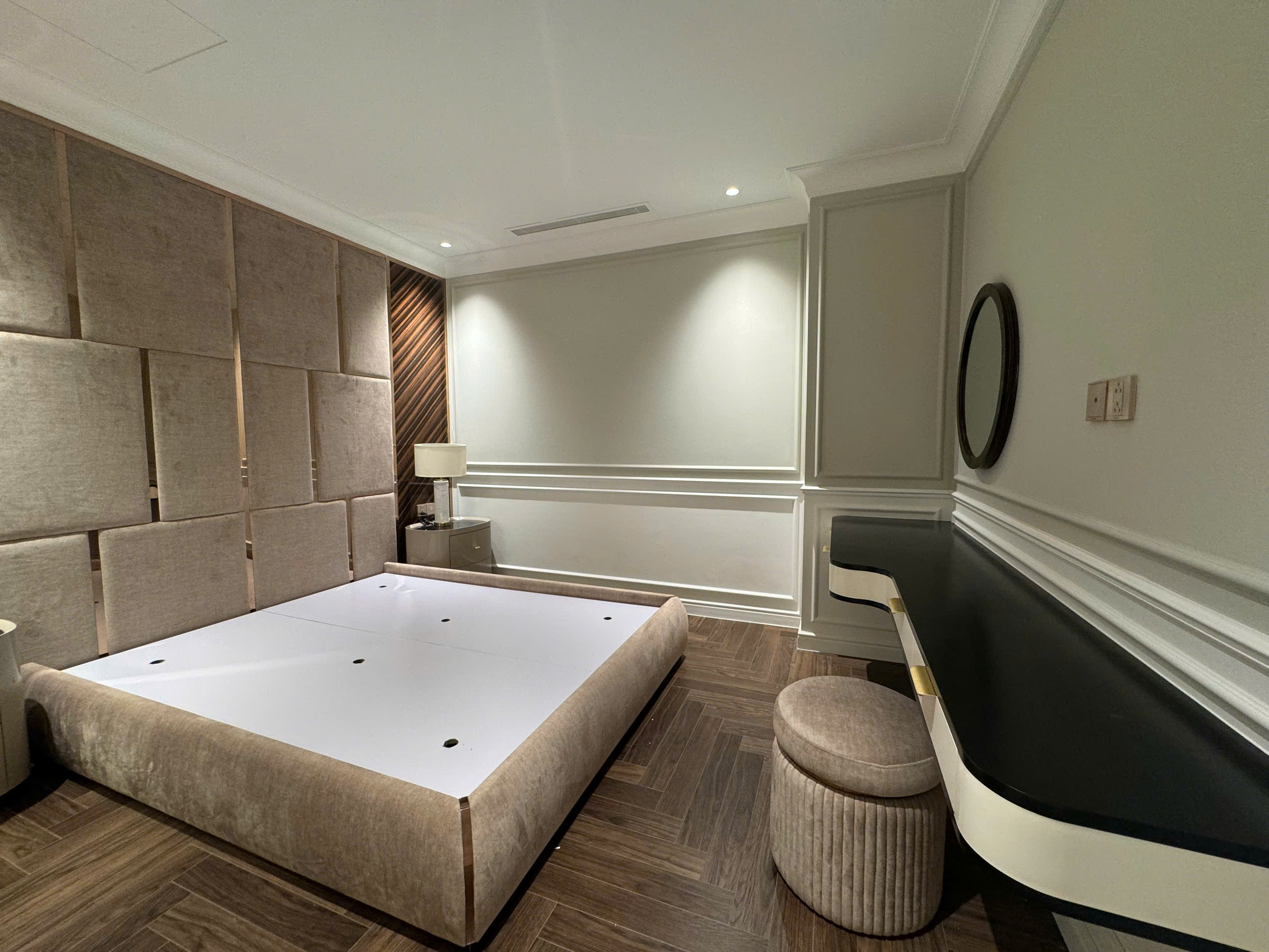 Vincom Center luxury apartment for sale or rent in District 1 with 3 bedrooms, fully furnished 12
