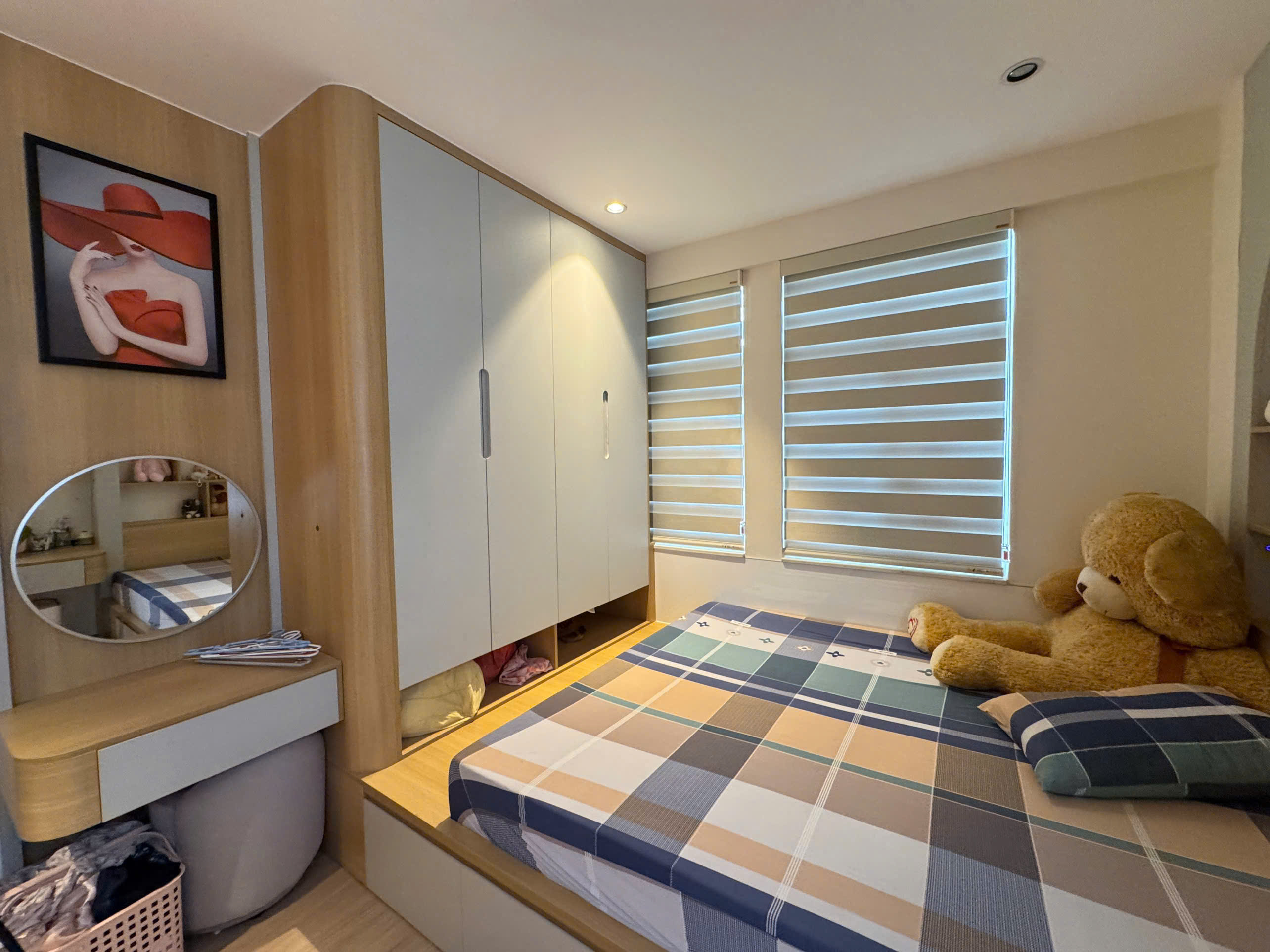 Duplex apartment for sale in Canh Vien Phu My Hung, District 7 designed 4 bedrooms super beautiful corner apartment with European furniture, 10th floor – 170m2 6