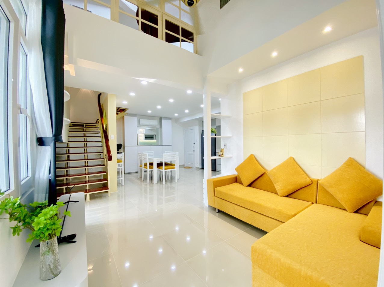 Duplex apartment for sale in Hung Vuong 3, Phu My Hung, District 7 with 3 bedrooms 2 master rooms