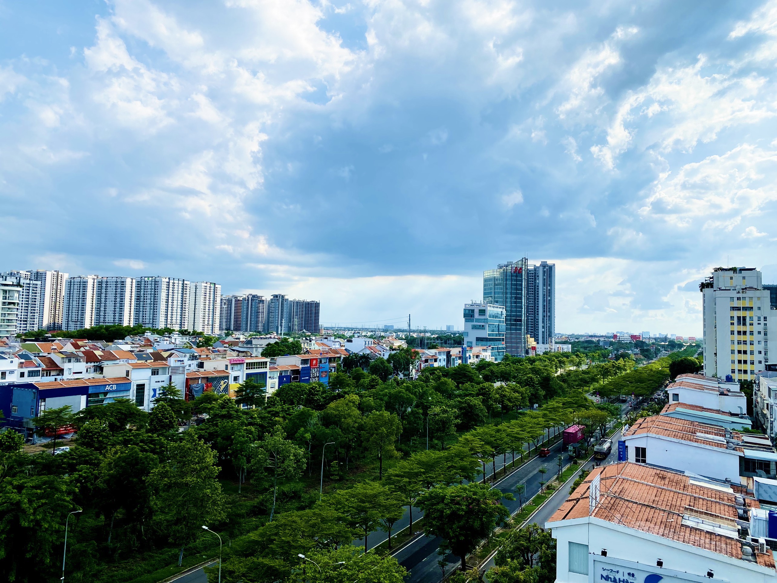 Duplex apartment for sale in Hung Vuong 3, Phu My Hung, District 7 with 3 bedrooms 2 master rooms 7