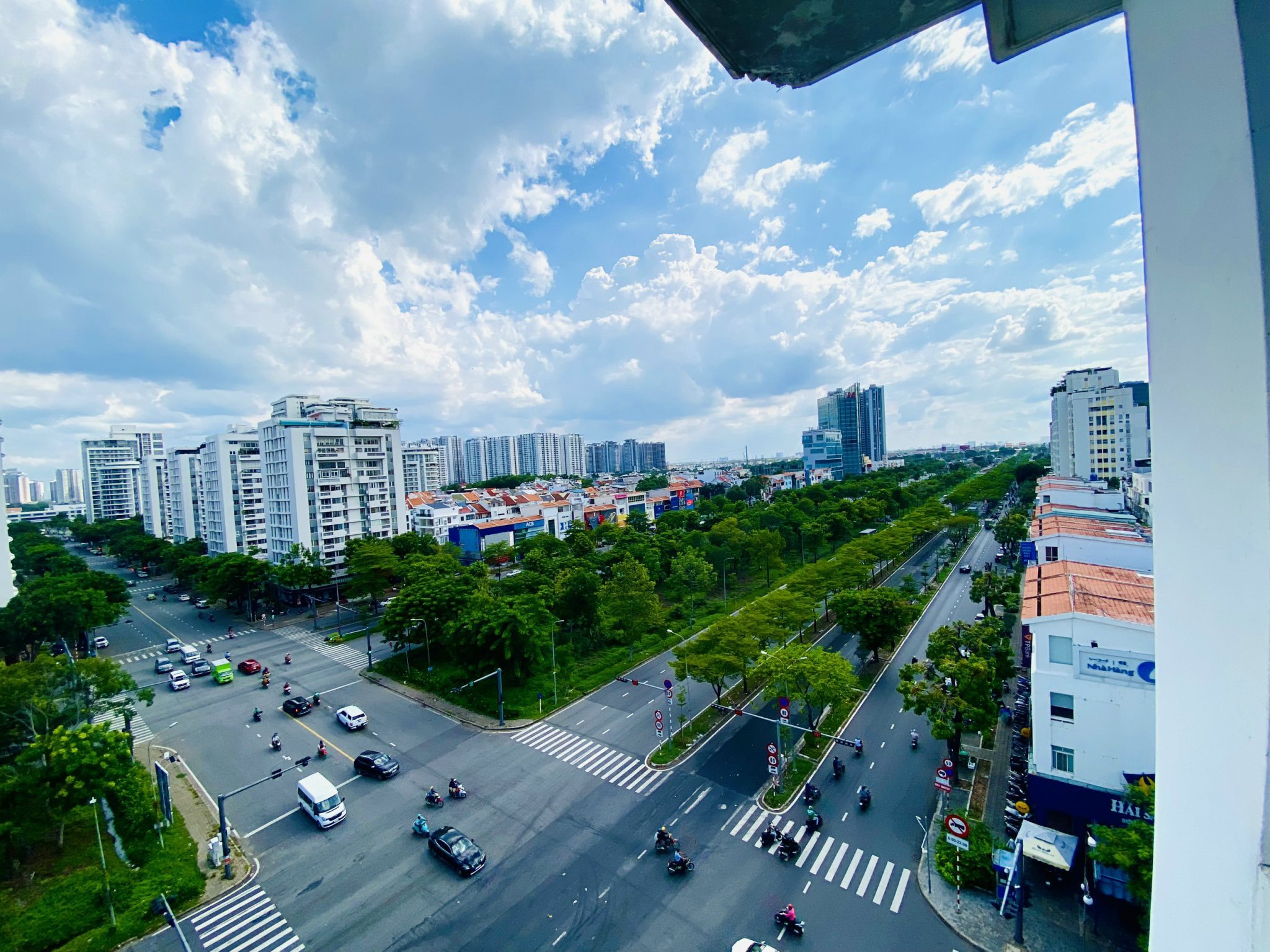 Duplex apartment for sale in Hung Vuong 3, Phu My Hung, District 7 with 3 bedrooms 2 master rooms 3