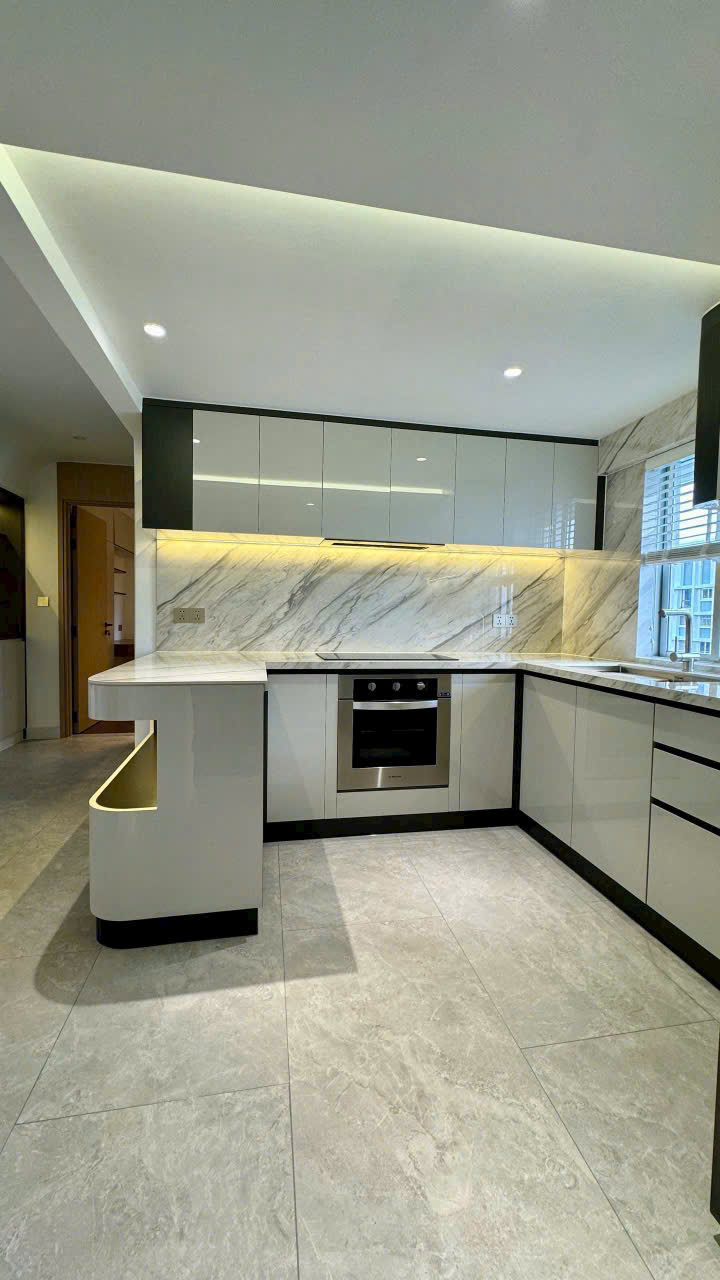 Duplex apartment for sale My Khanh 3 Phu My Hung, District 7 has 5 bedrooms, long balcony, 14.56m2 car 2