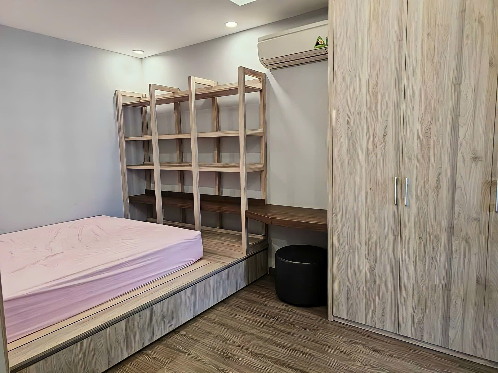 Duplex My Khanh 1A Phu My Hung apartment for rent, District 7, beautiful house with 4 bedrooms, high-class furniture 8