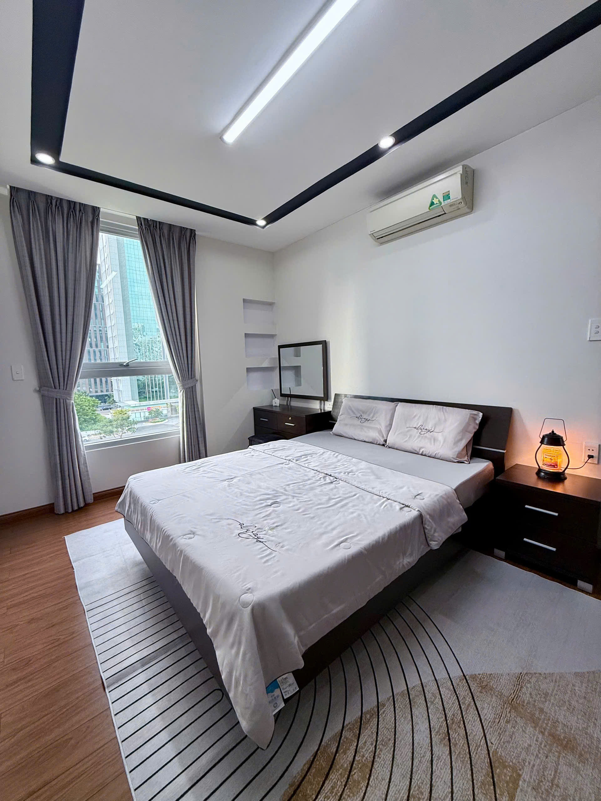 Duplex Star Hill Phu My Hung apartment for sale or rent, District 7 has 3 bedrooms, 10th floor, fully furnished 3