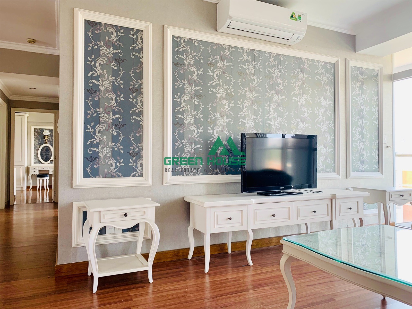 LUXURY APARTMENT GARDEN COURT PHU MY HUNG- TAN PHONG WARD- DISTRICT 7 8