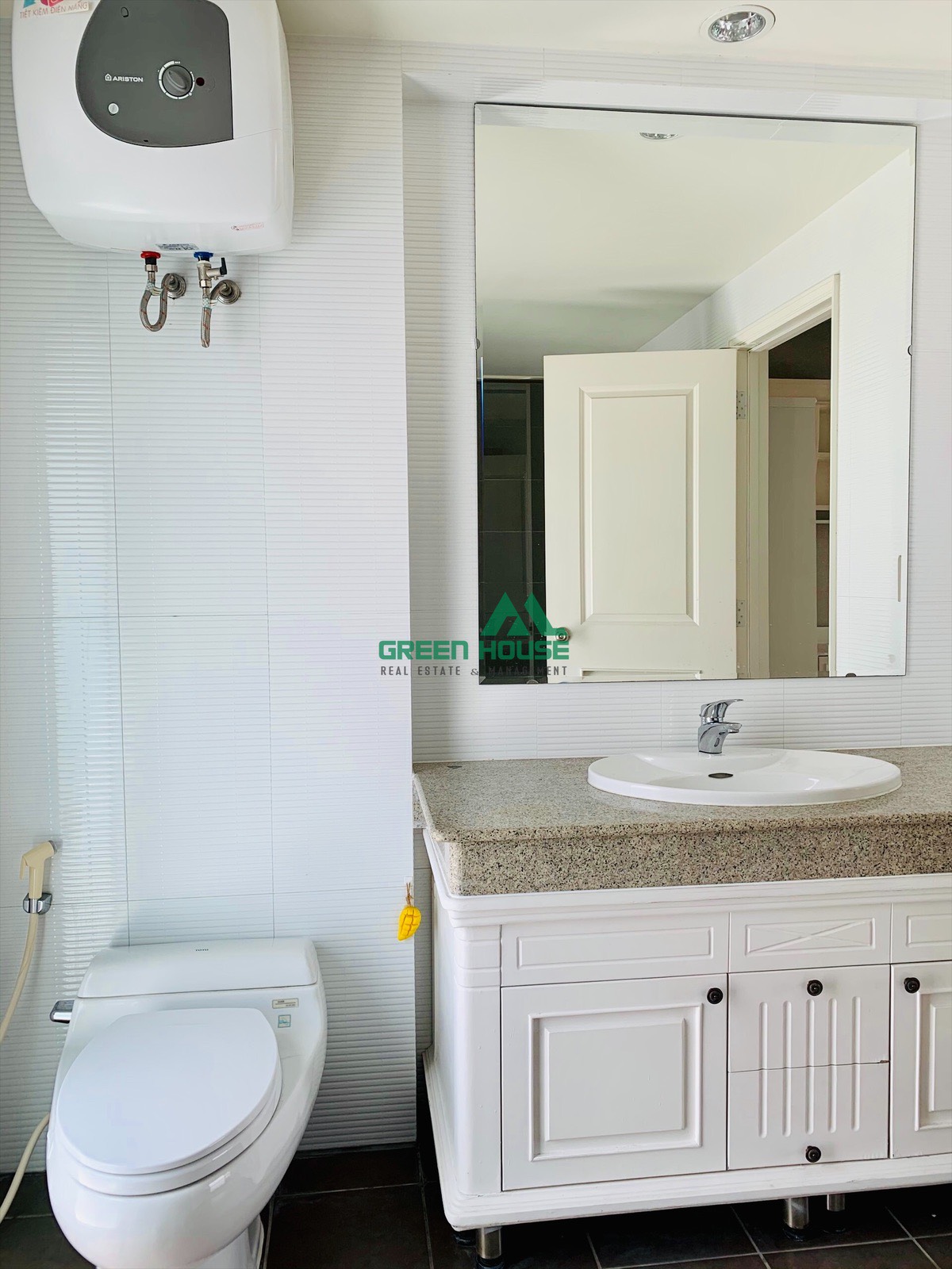 LUXURY APARTMENT GARDEN COURT PHU MY HUNG- TAN PHONG WARD- DISTRICT 7 5