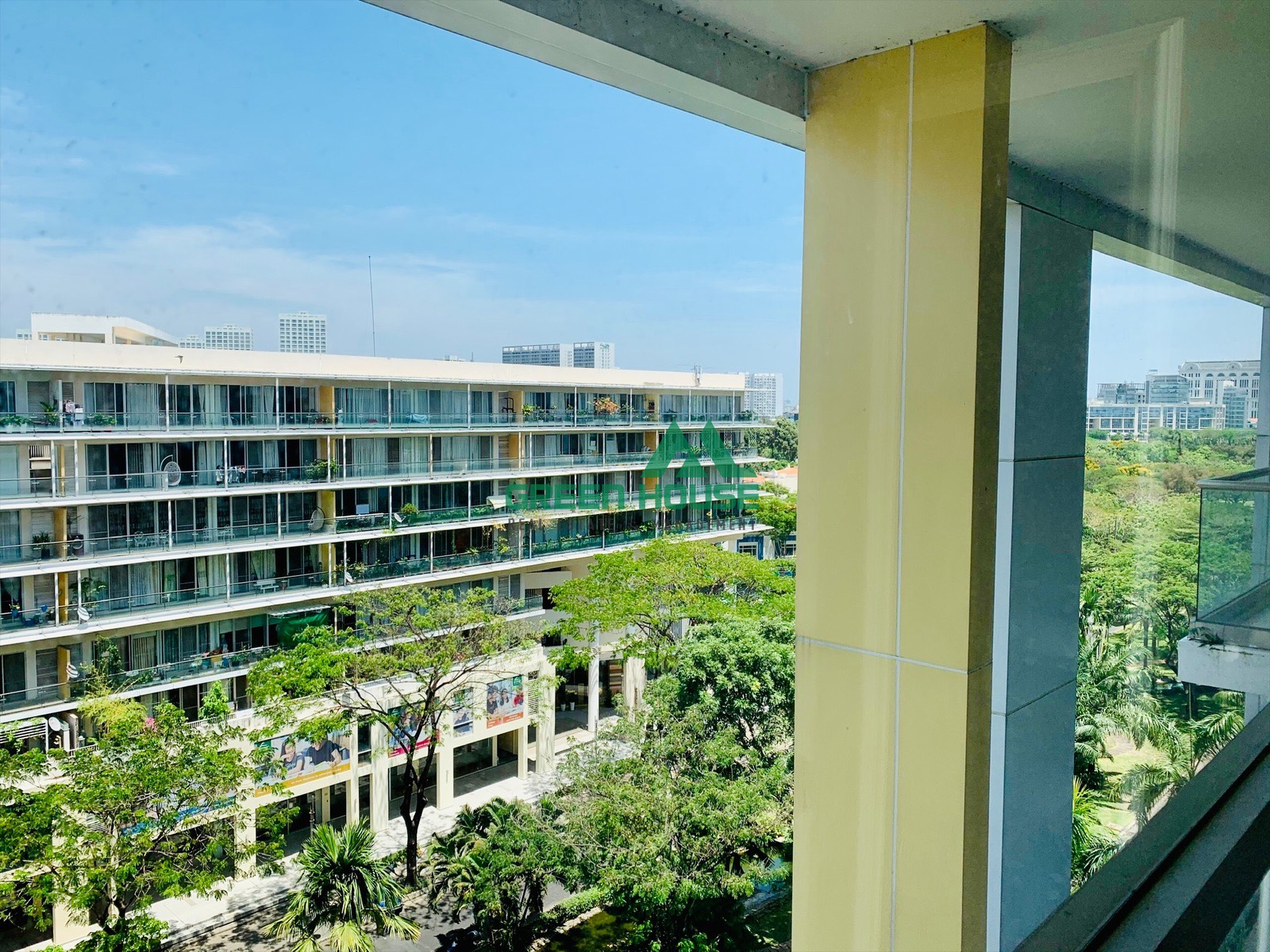 LUXURY APARTMENT GARDEN COURT PHU MY HUNG- TAN PHONG WARD- DISTRICT 7 3