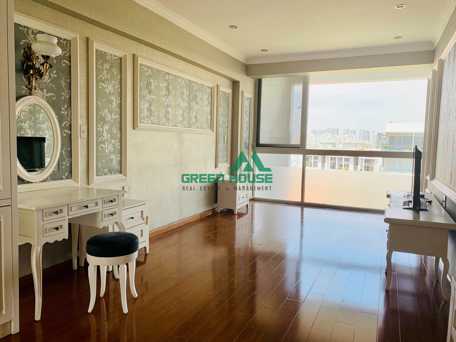 LUXURY APARTMENT GARDEN COURT PHU MY HUNG- TAN PHONG WARD- DISTRICT 7 2