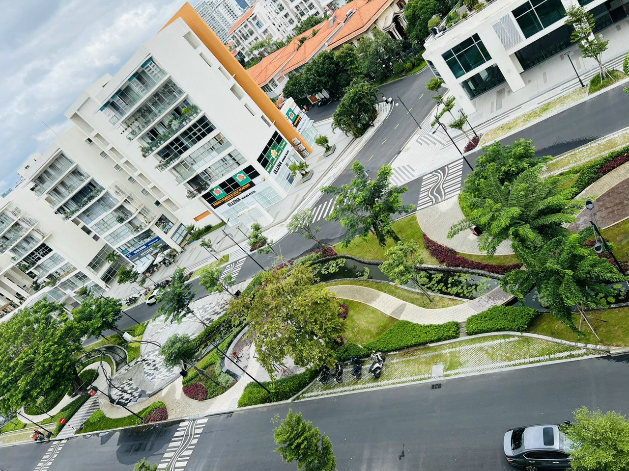 Garden Court Phu My Hung apartment for rent, District 7 with 3 bedrooms, canal view 9