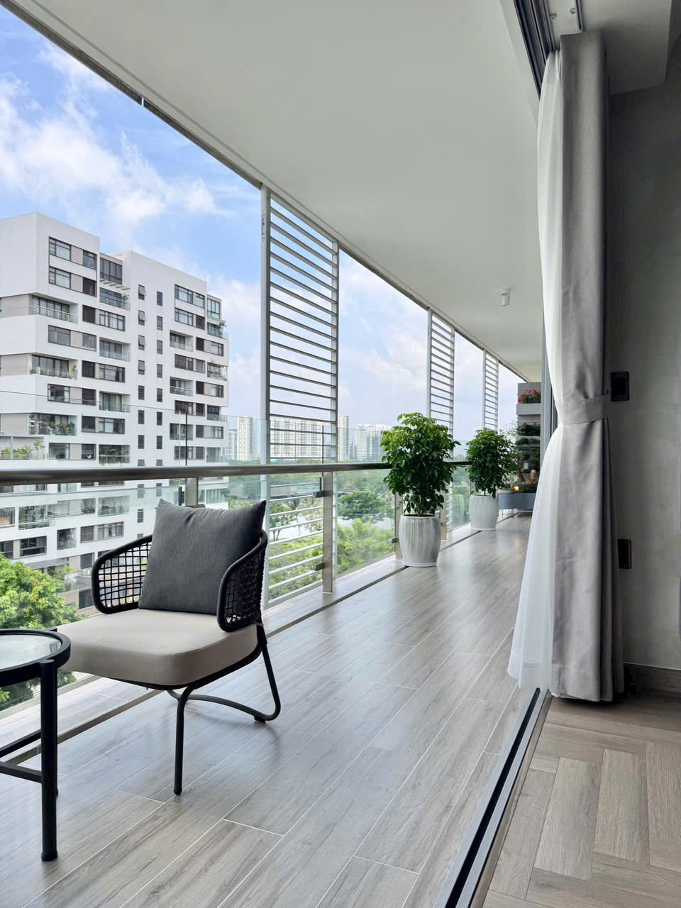 Garden Plaza 1 Phu My Hung apartment for rent, District 7 with 3 bedrooms long balcony with river view – 153.32m2 2