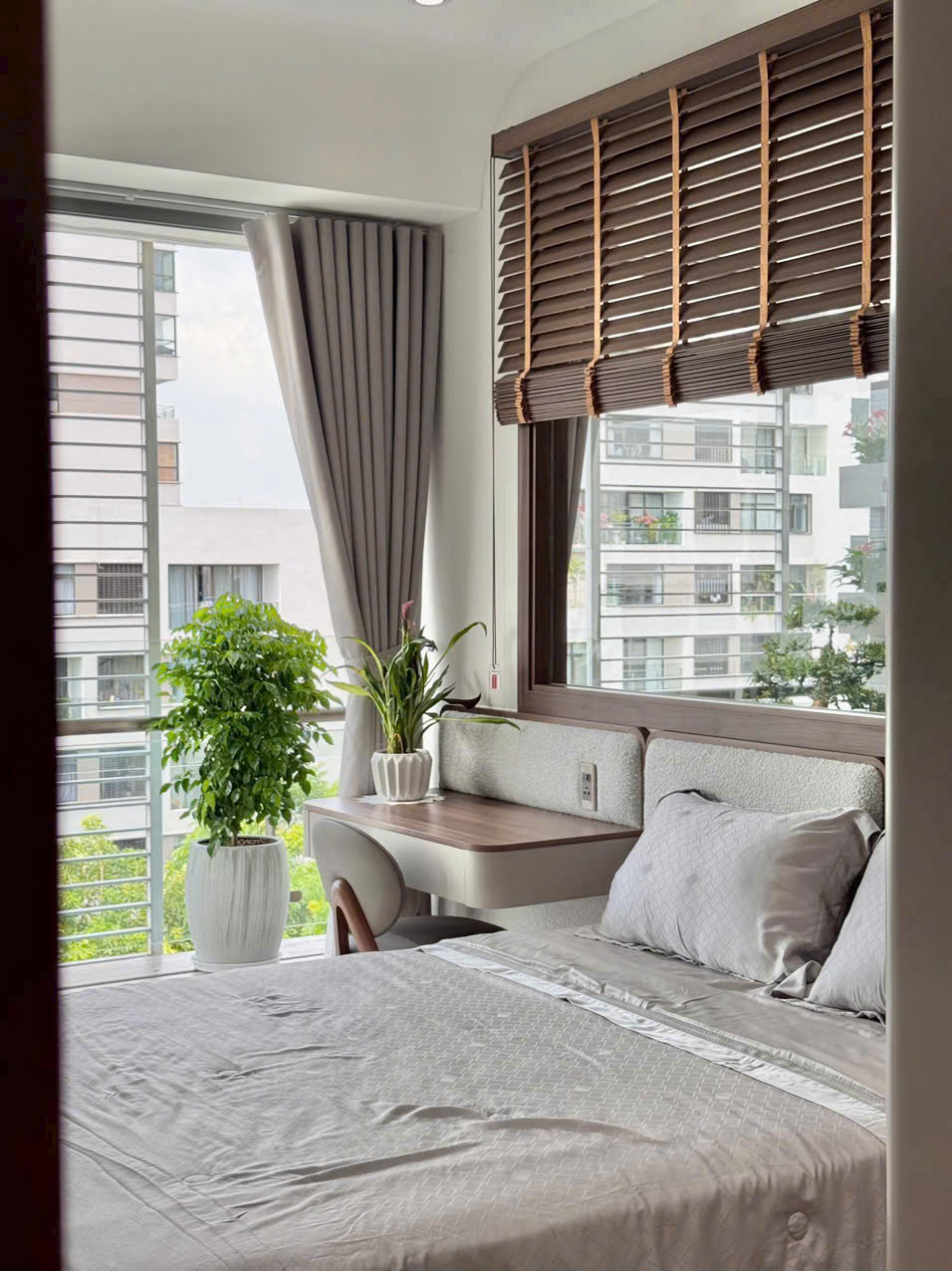 Garden Plaza 1 Phu My Hung apartment for rent, District 7 with 3 bedrooms long balcony with river view – 153.32m2 10