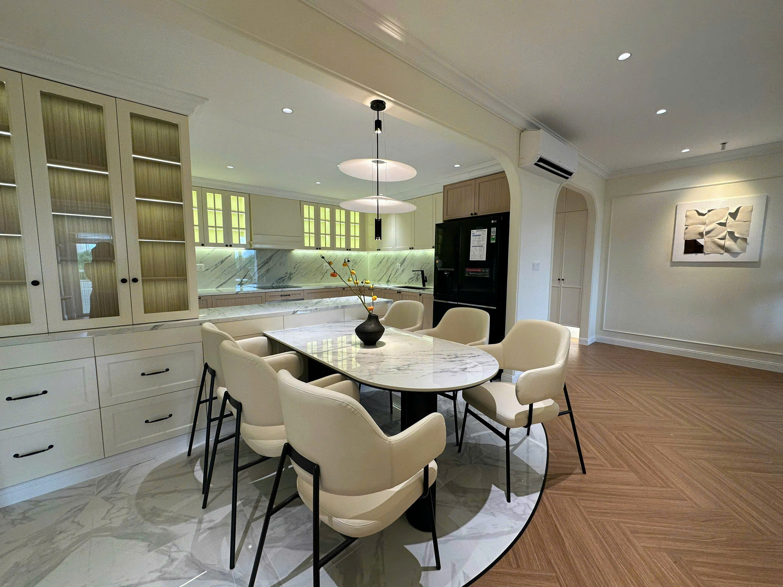 Grand View C apartment for rent in Phu My Hung, District 7 with 3 bedrooms, river view, car parking