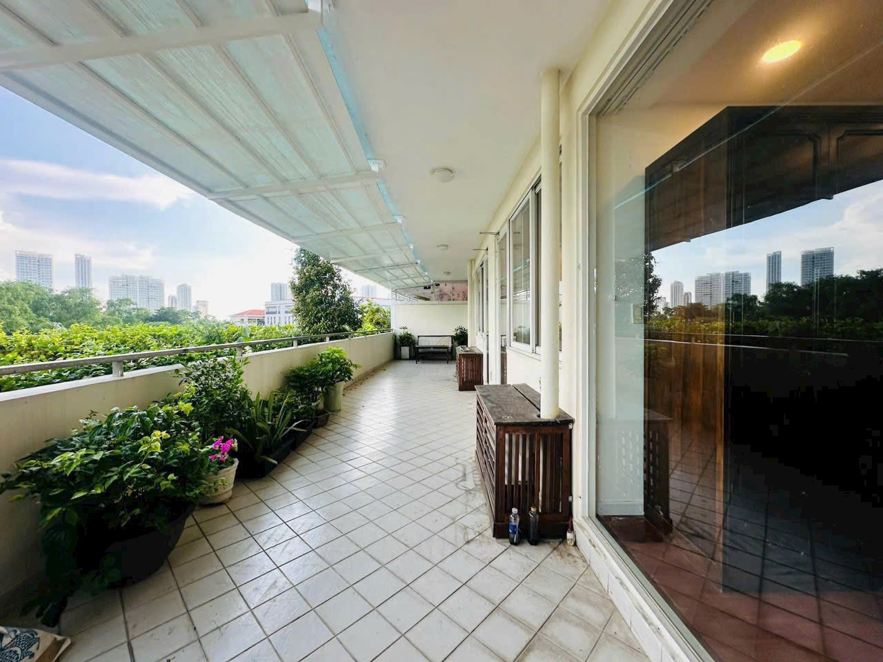 Grand View D Phu My Hung apartment for rent, District 7 with 3 bedrooms, large balcony 3