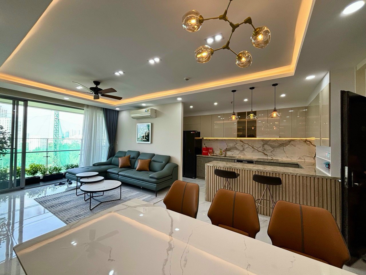 Green Valley Phu My Hung apartment for sale, District 7 has 3 bedrooms with golf view