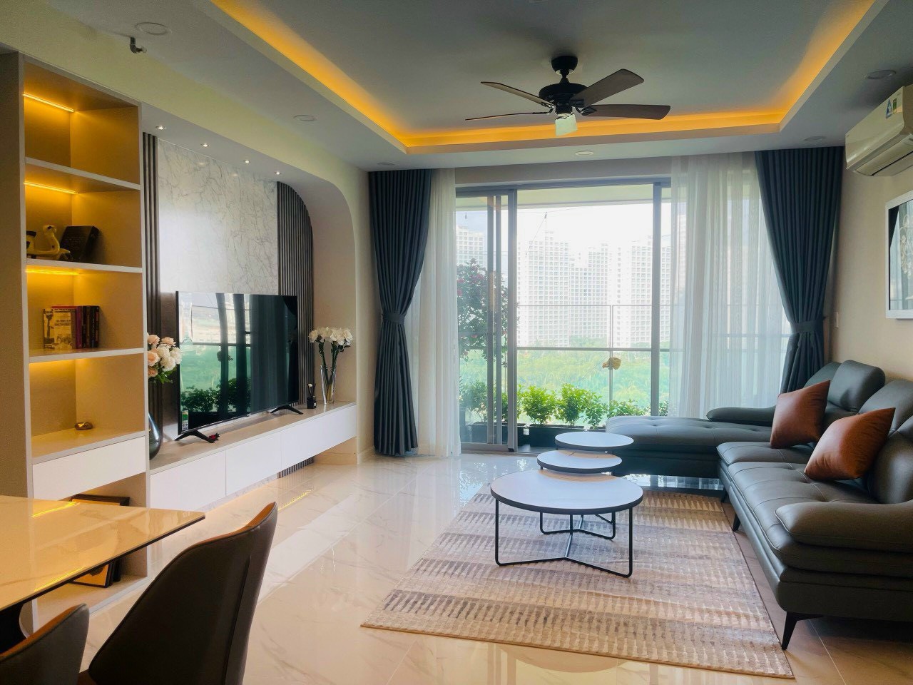 Green Valley Phu My Hung apartment for sale, District 7 has 3 bedrooms with golf view 3