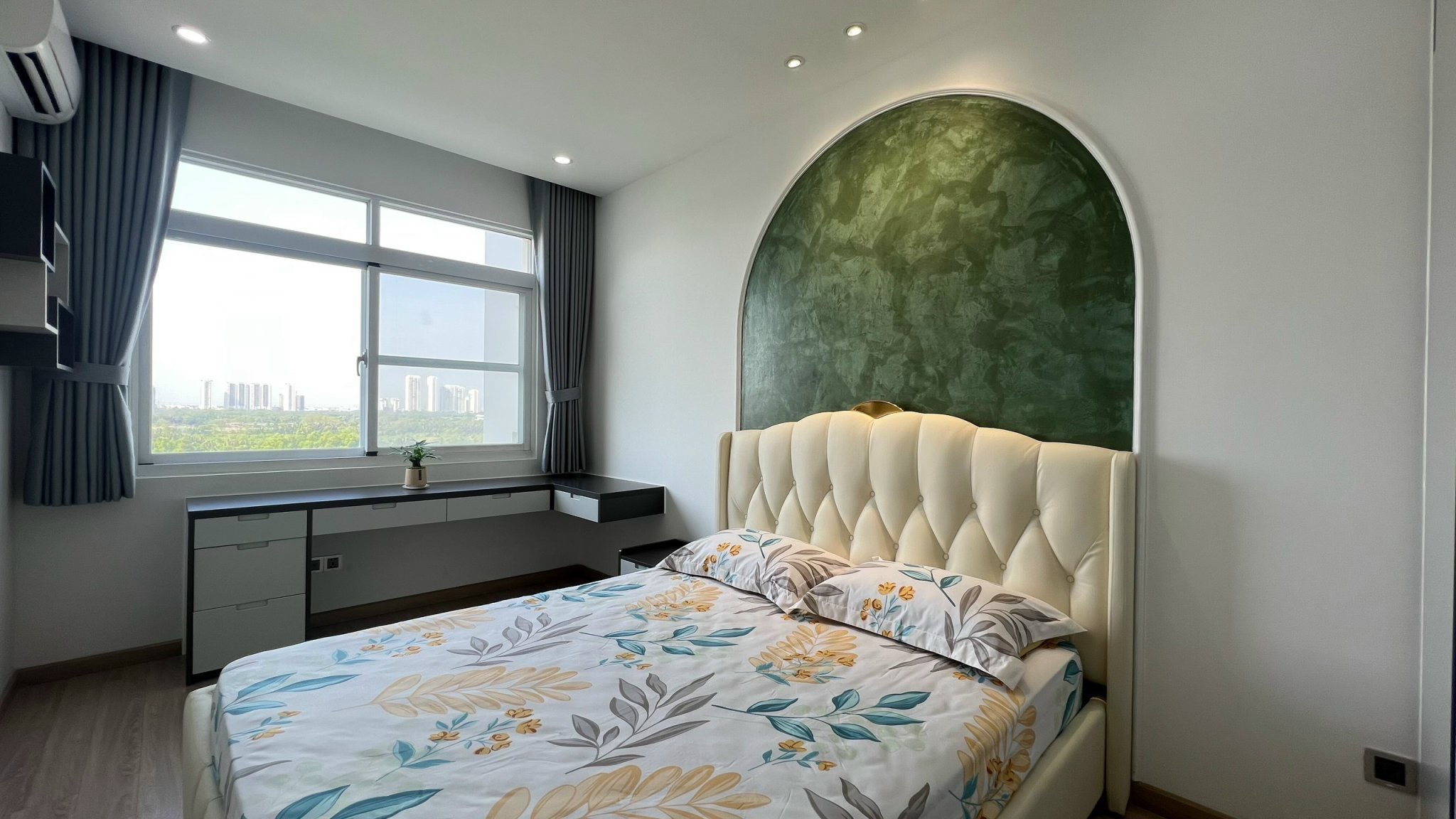 Green View luxury apartment for sale in Phu My Hung, District 7, beautiful new house with 3 bedrooms 1
