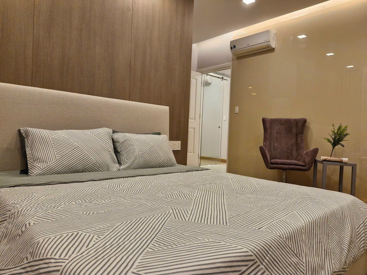 Happy Valley Phu My Hung apartment for rent, District 7, beautiful new house with 3 bedrooms 2