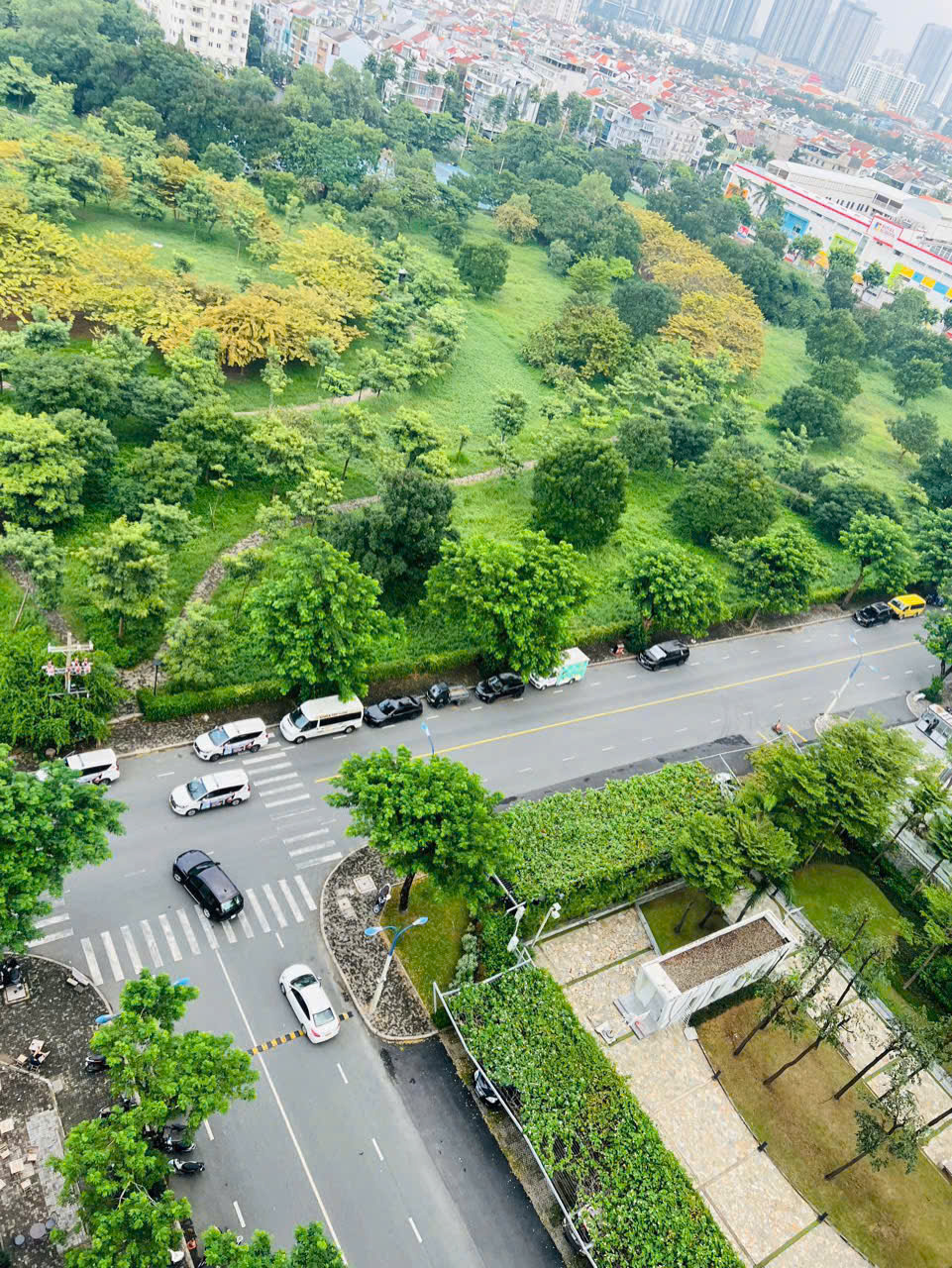 Happy Valley Phu My Hung apartment for sale, District 7 with 2 bedrooms, designated car, high floor 3
