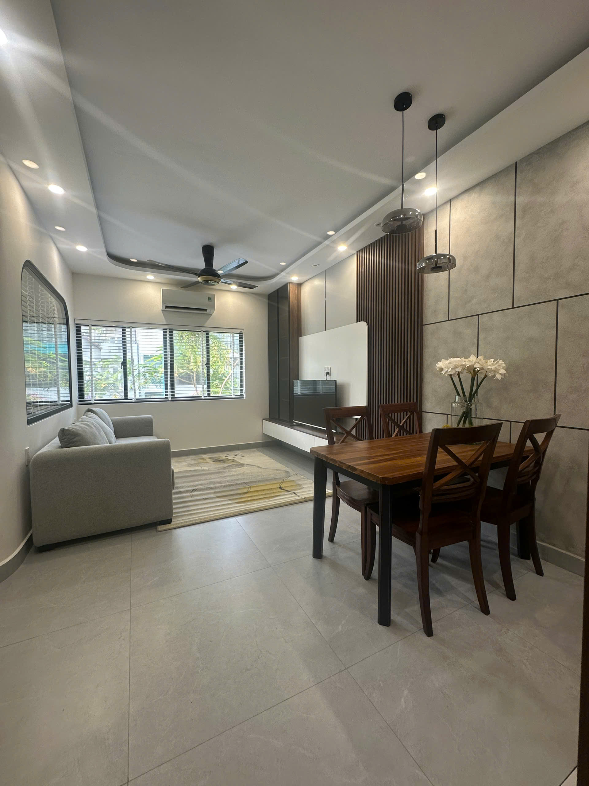 Bán căn hộ Hưng Vượng 2 Phú Mỹ Hưng nhà mới thiết kế 2 phòng ngủ đang cho thuê – 62m2 1