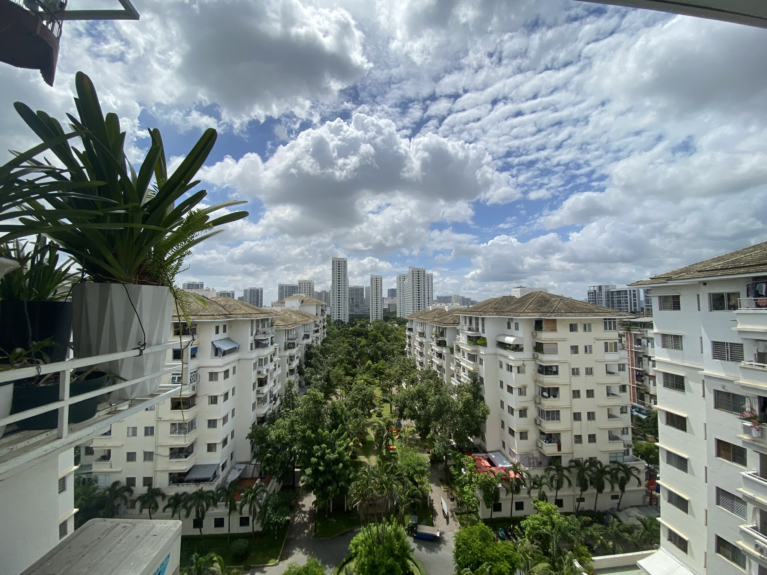 Apartment for sale in Hung Vuong 2 Phu My Hung, District 7, beautiful new house with 3 bedrooms 4