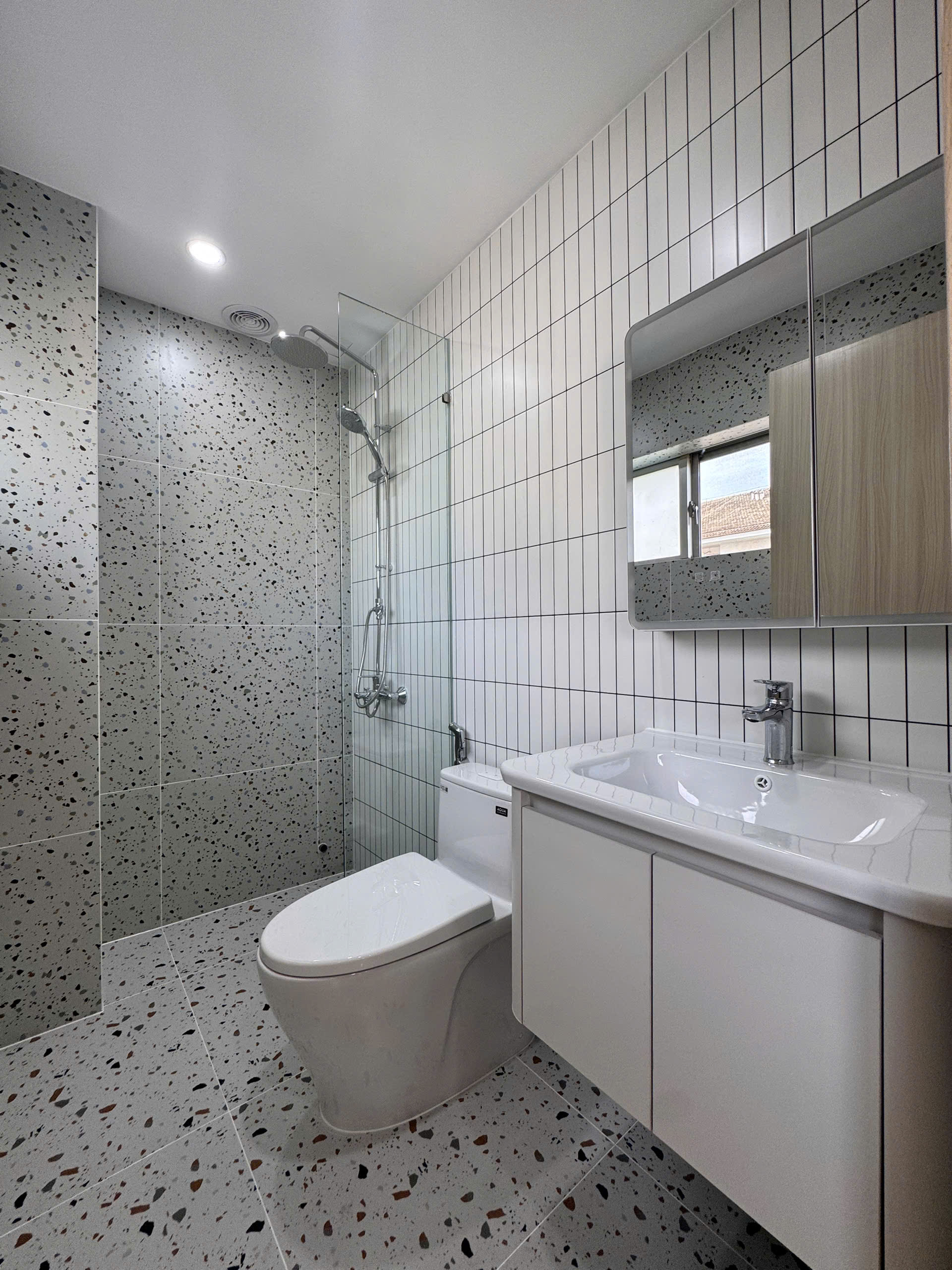 Selling Hung Vuong 2 apartment Phu My Hung, District 7, corner apartment with 2 bedrooms with open view, 8th floor – 76m2 10