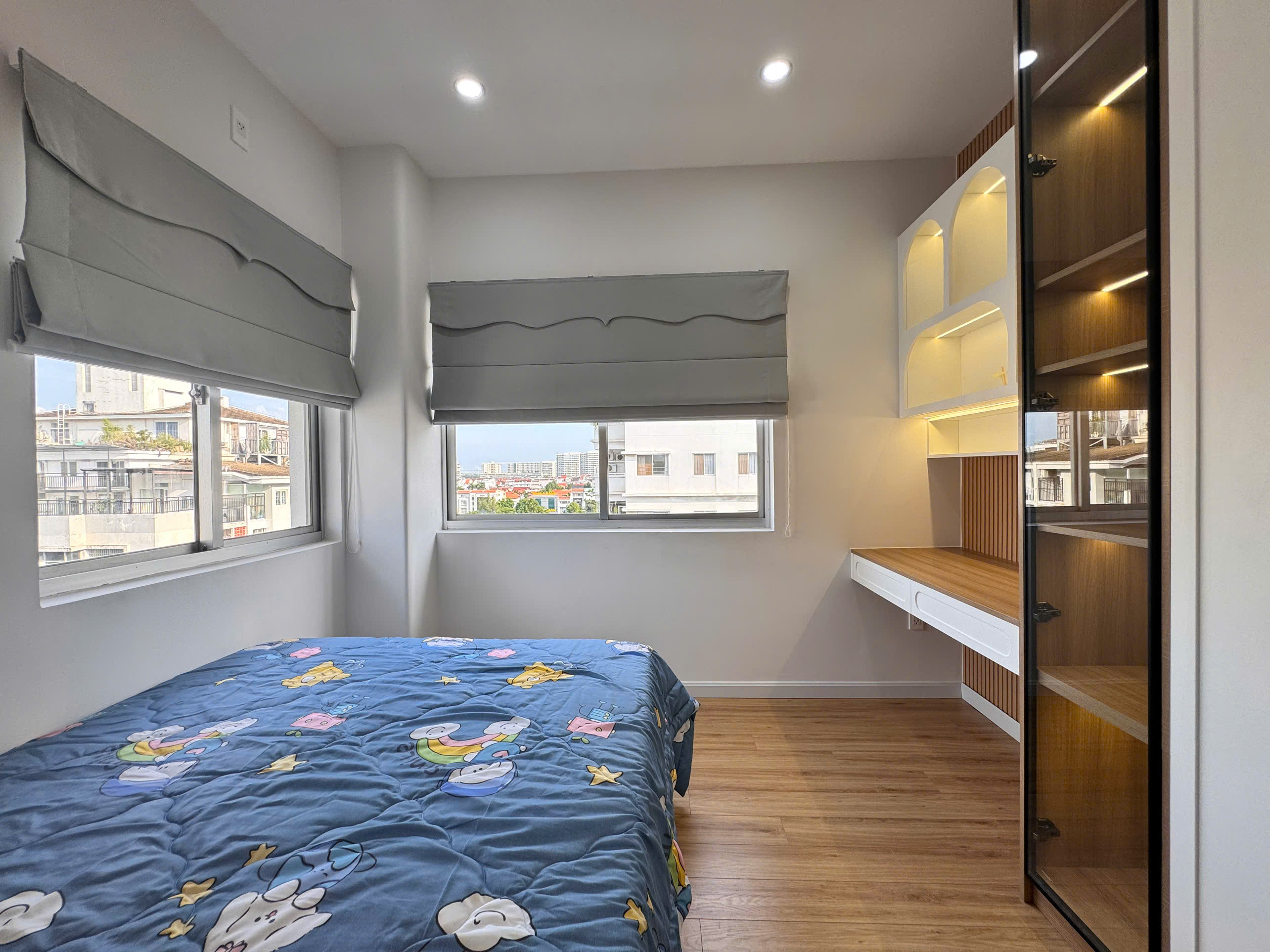 Selling Hung Vuong 2 apartment Phu My Hung, District 7, corner apartment with 2 bedrooms with open view, 8th floor – 76m2 5