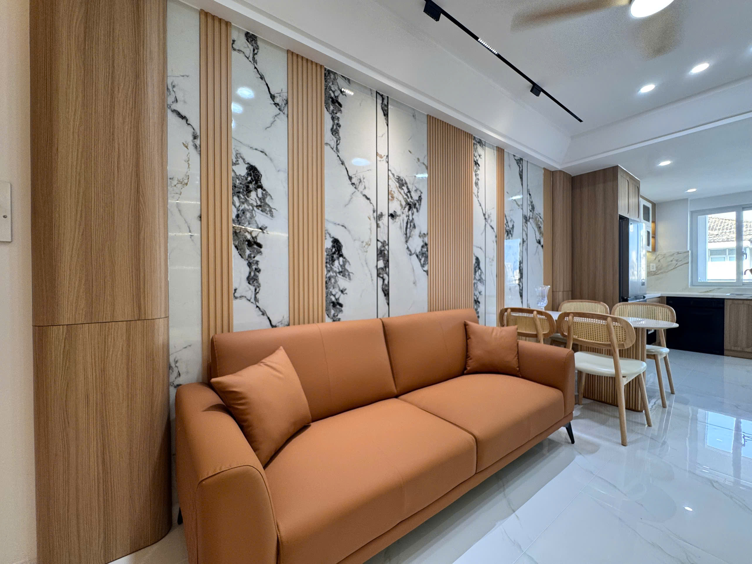 Selling Hung Vuong 2 apartment Phu My Hung, District 7, corner apartment with 2 bedrooms with open view, 8th floor – 76m2 2
