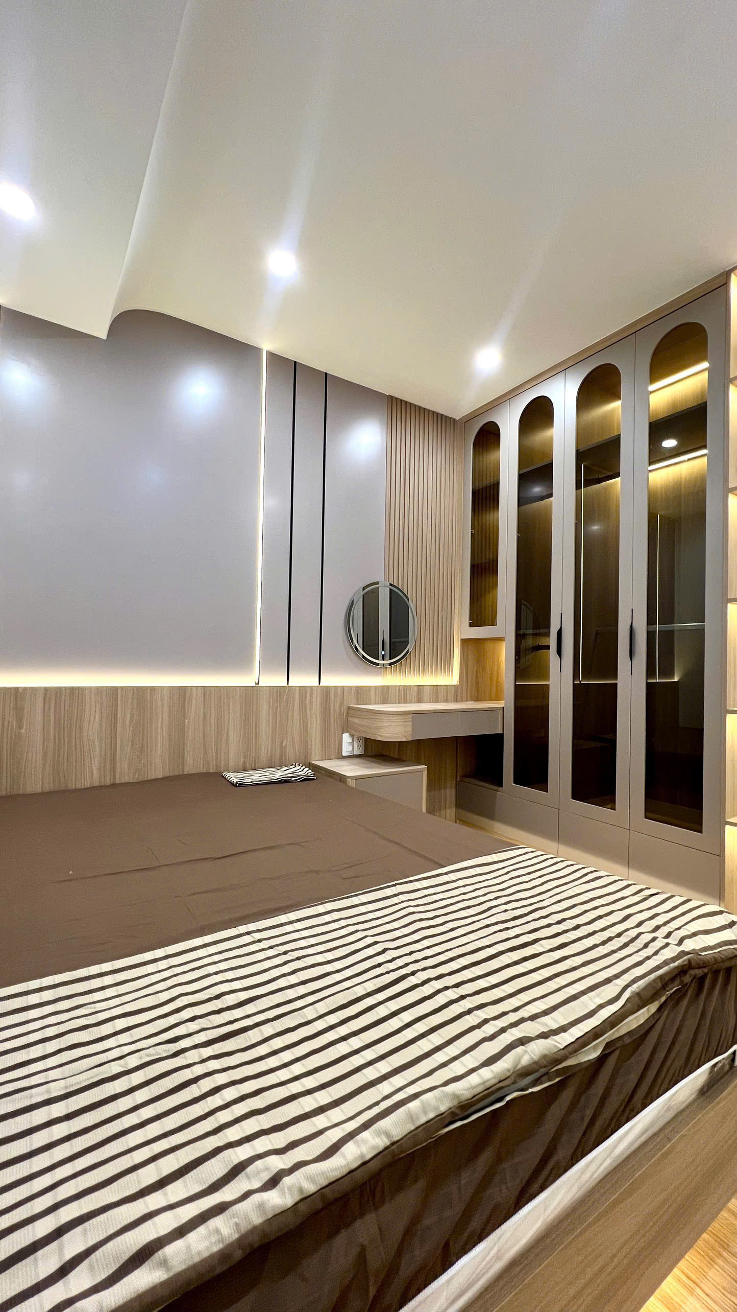 Hung Vuong 3 Phu My Hung apartment for sale, District 7, beautiful and airy corner apartment with 3 bedrooms design – 74m2 3