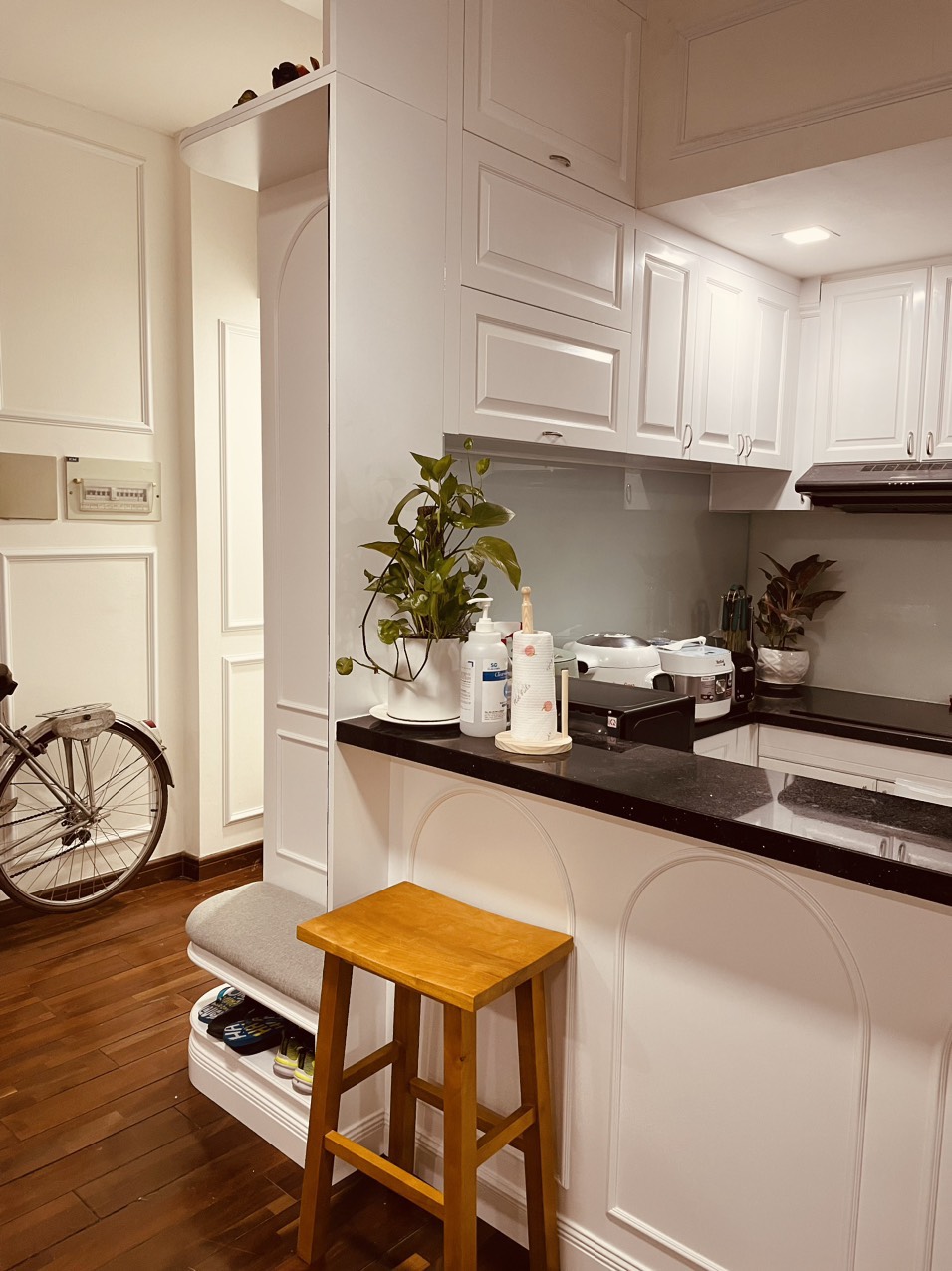 Hung Vuong 2 apartment for sale, Phu My Hung, District 7 beautiful house with large area, high-class furniture 9