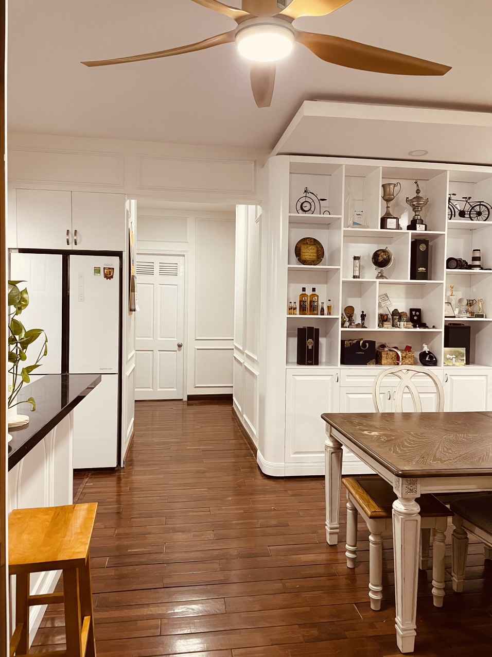 Hung Vuong 2 apartment for sale, Phu My Hung, District 7 beautiful house with large area, high-class furniture 3