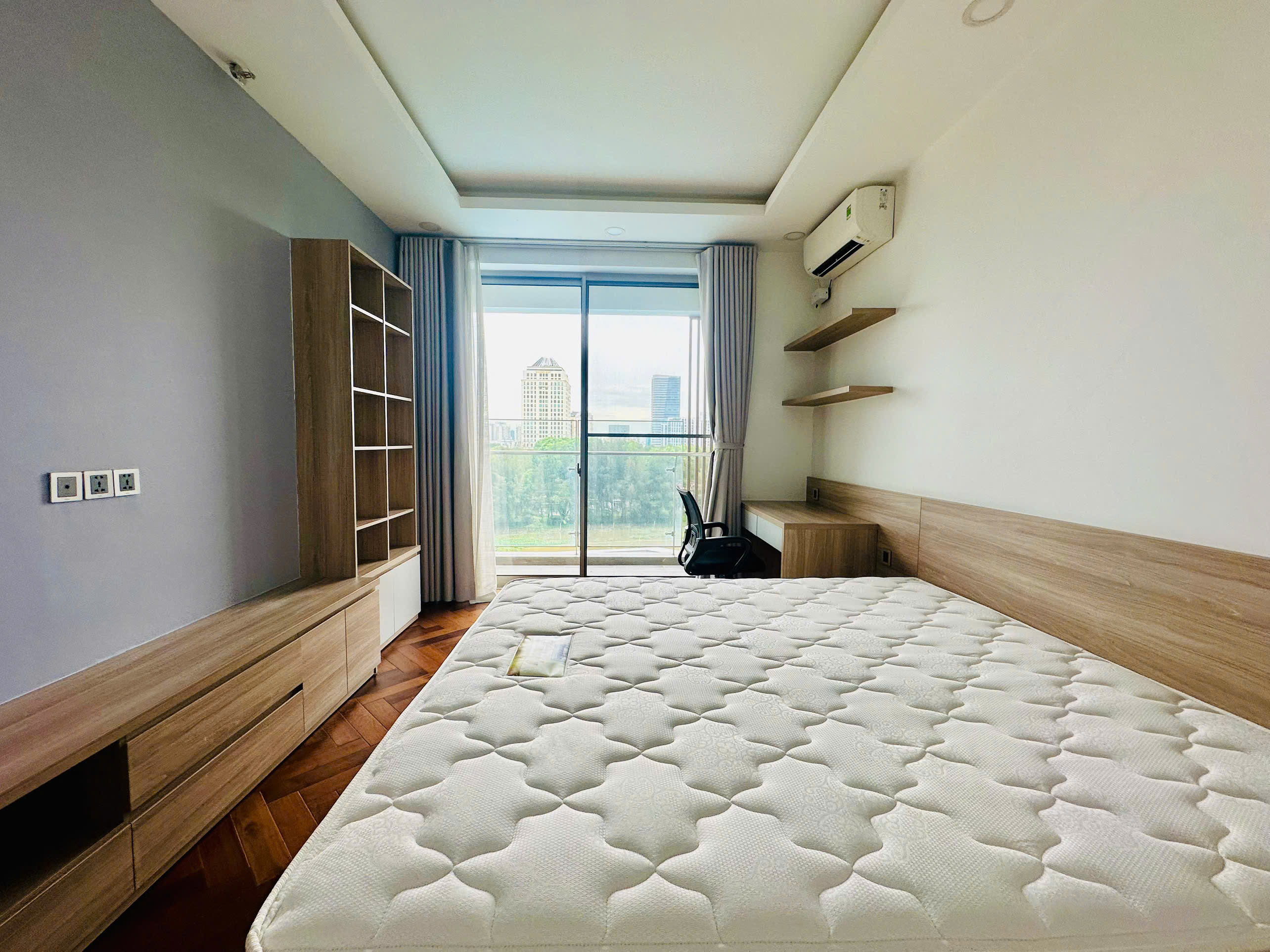 Cho thuê căn hộ Midtown M5 Phú Mỹ Hưng, Quận 7 căn góc có 3 phòng ngủ view sông, hồ bơi – 147m2 7