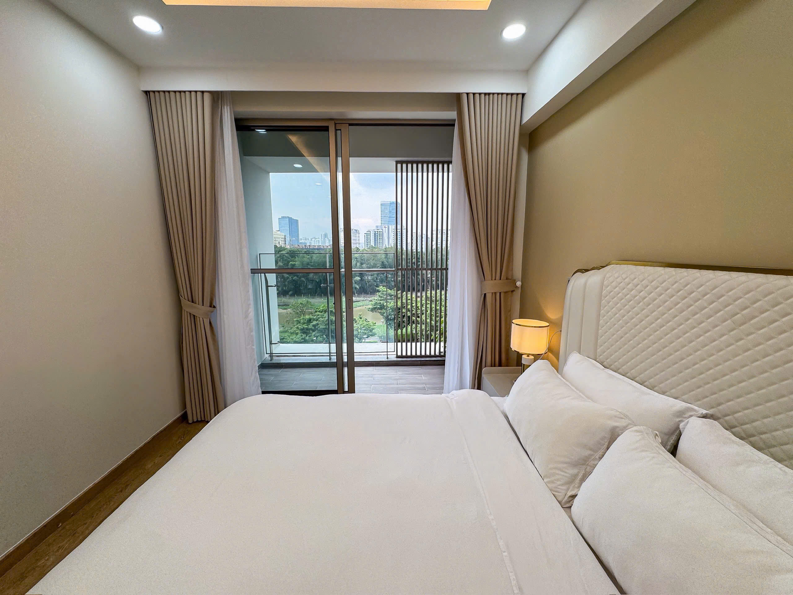 Bán căn hộ Midtown M7 Phú Mỹ Hưng thiết kế 3 phòng ngủ nội thất đẹp view sông, lầu 5 – 116m2 8