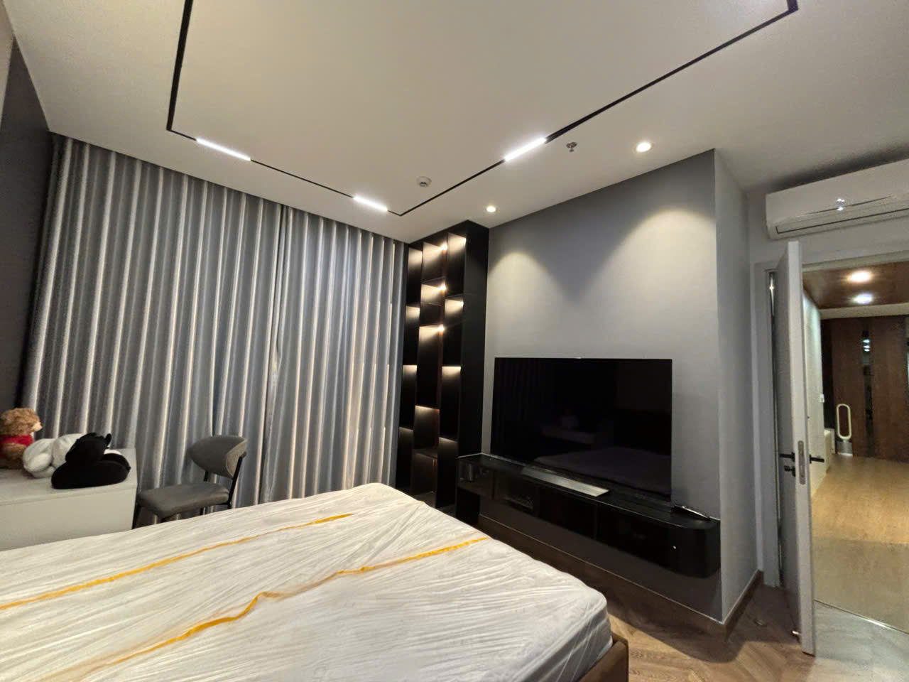 Midtown apartment for sale M8 Phu My Hung, District 7 with 3 bedrooms, river view, fully furnished 3