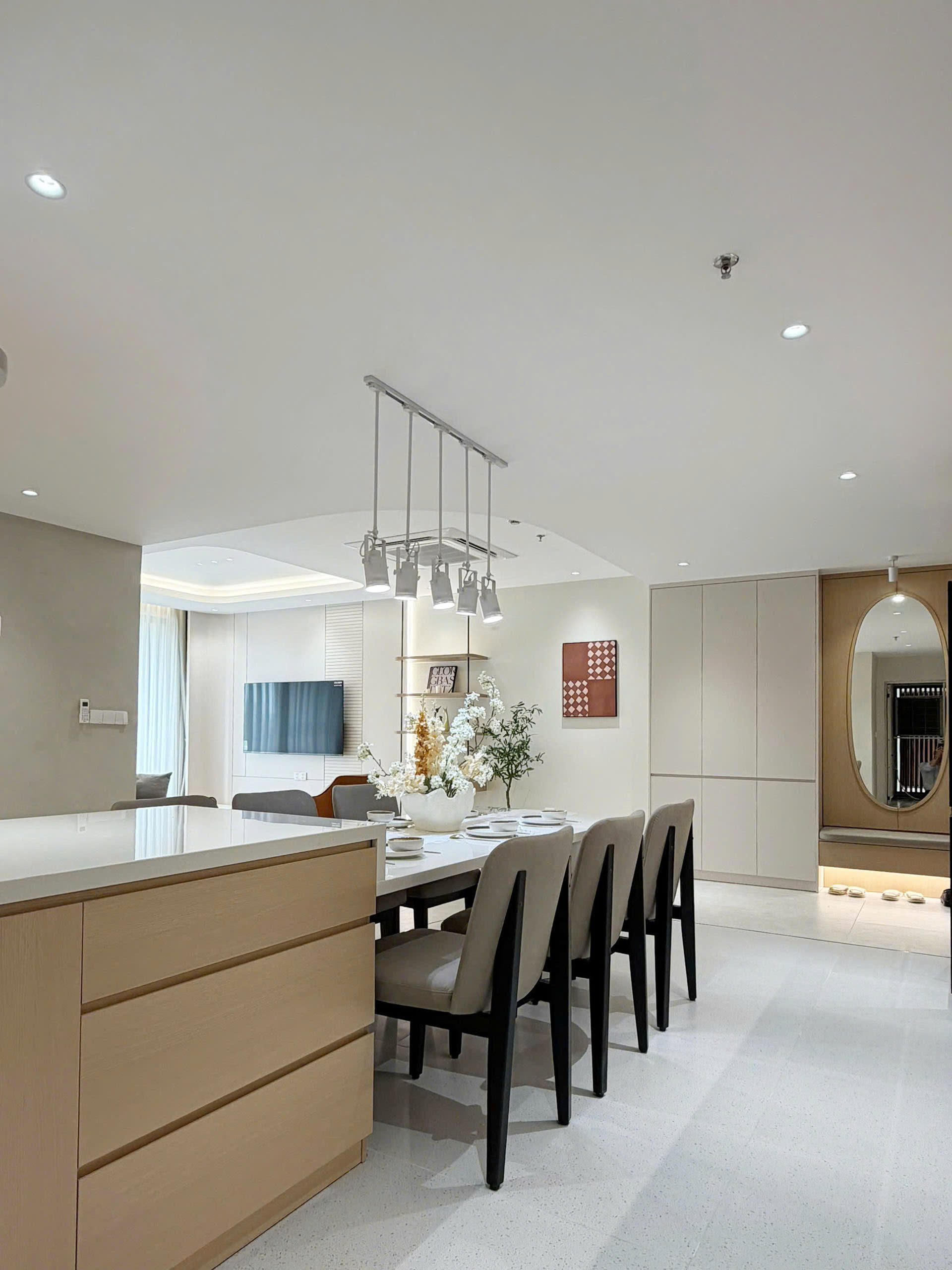 Selling or renting Midtown Phu My Hung apartment with 3 bedrooms river view on the 6th floor – 121m2 6