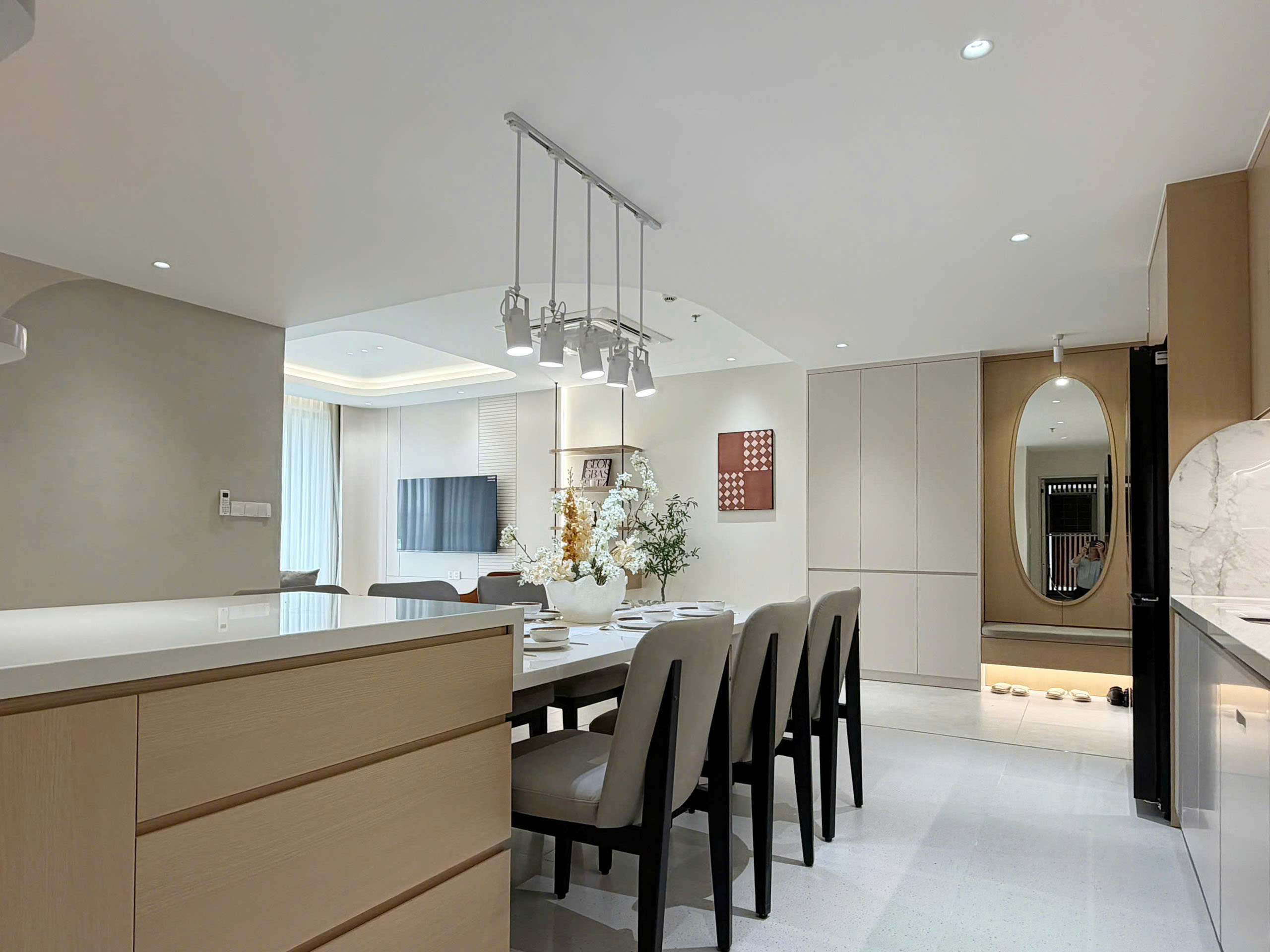 Selling or renting Midtown Phu My Hung apartment with 3 bedrooms river view on the 6th floor – 121m2 4