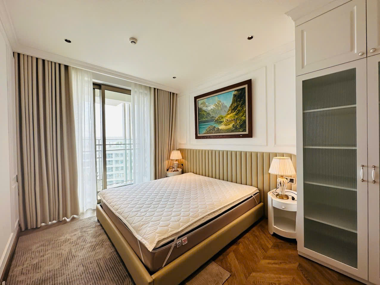 Selling or renting a luxury apartment in Midtown Phu My Hung, District 7, a beautiful new house with 3 bedrooms 12