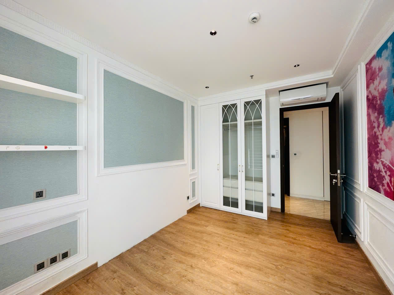 Selling or renting a luxury apartment in Midtown Phu My Hung, District 7, a beautiful new house with 3 bedrooms 9