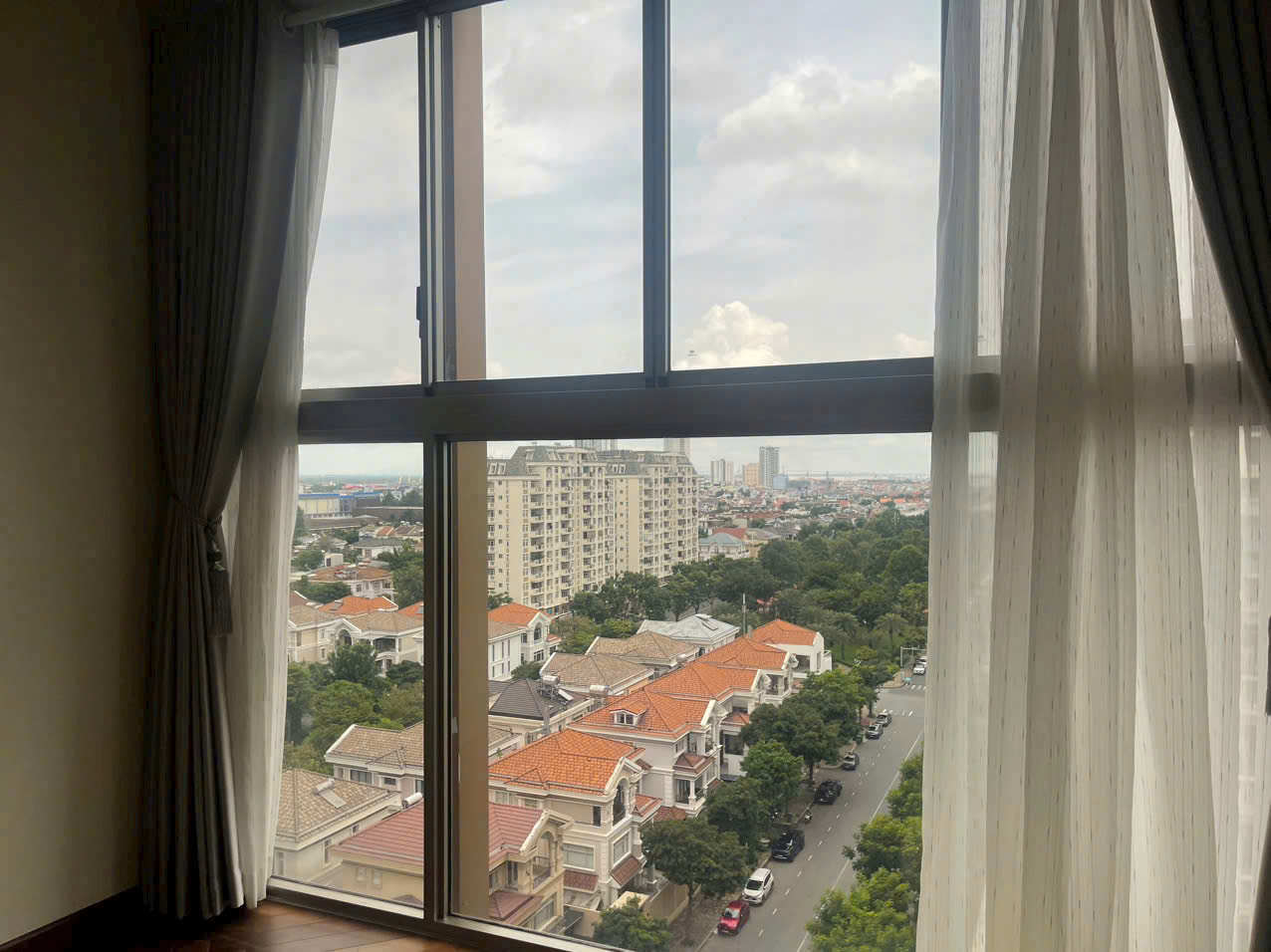 Midtown Phu My Hung apartment for sale, District 7 with 3 bedrooms + office, block E on the 10th floor – 131m2 5