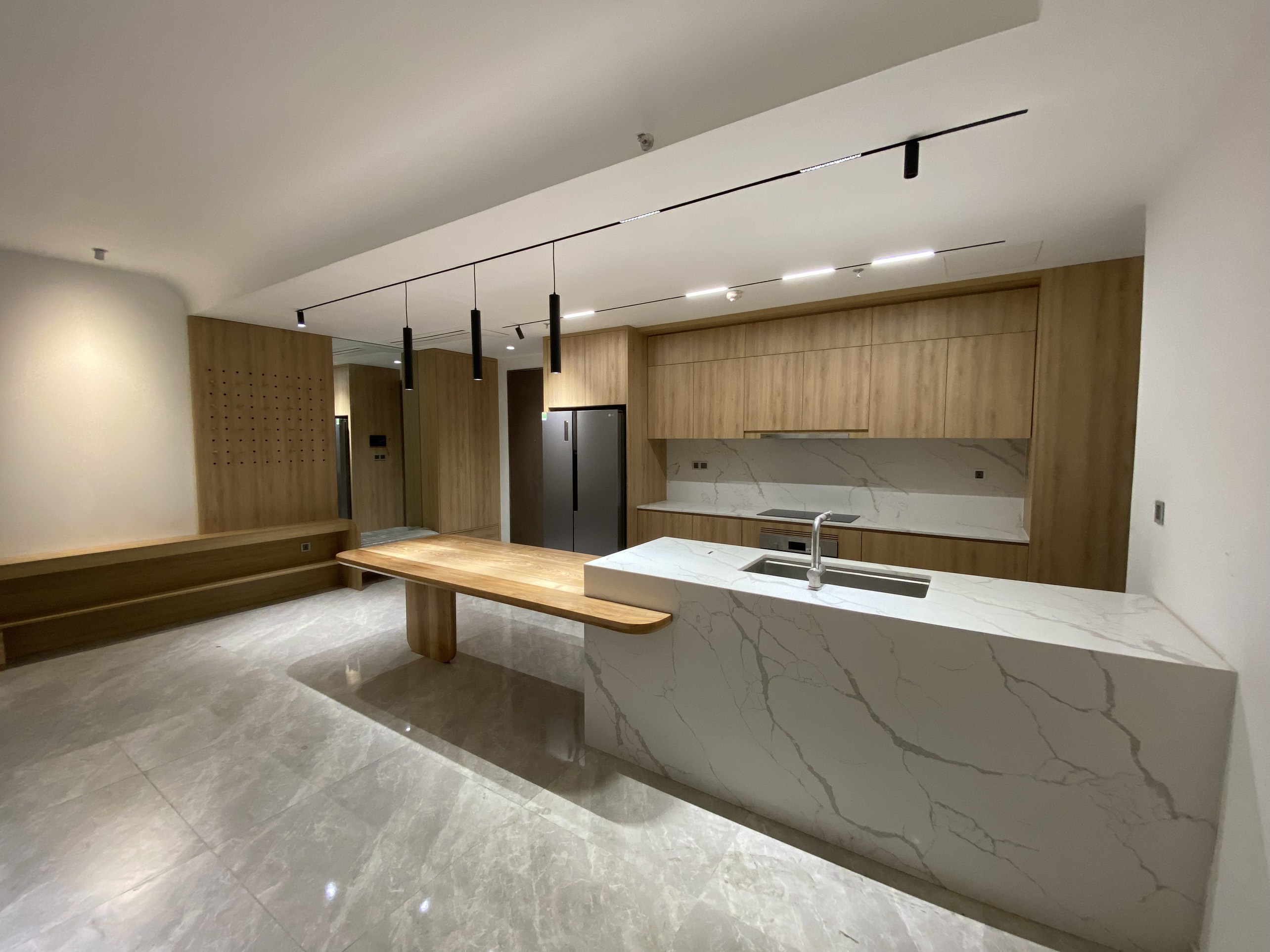 Midtown The Peak Phu My Hung luxury apartment for rent in District 7 has 3 bedrooms with river view